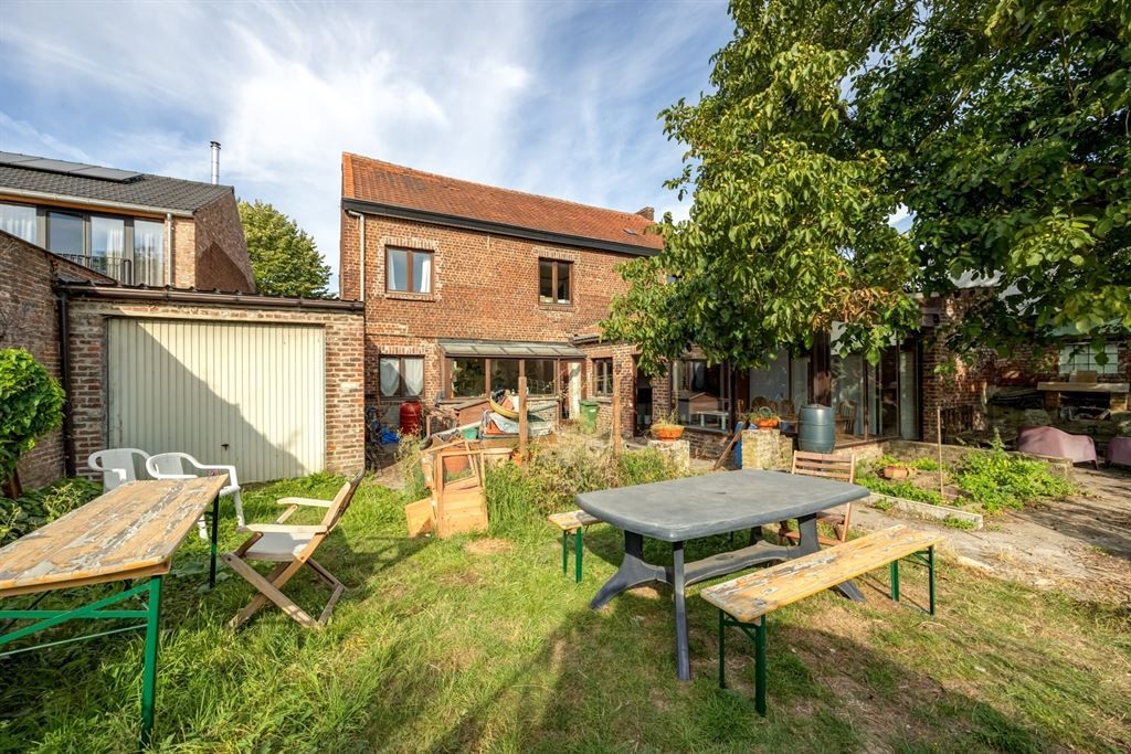 Ruime op te frissen woning met groene tuin! foto 23