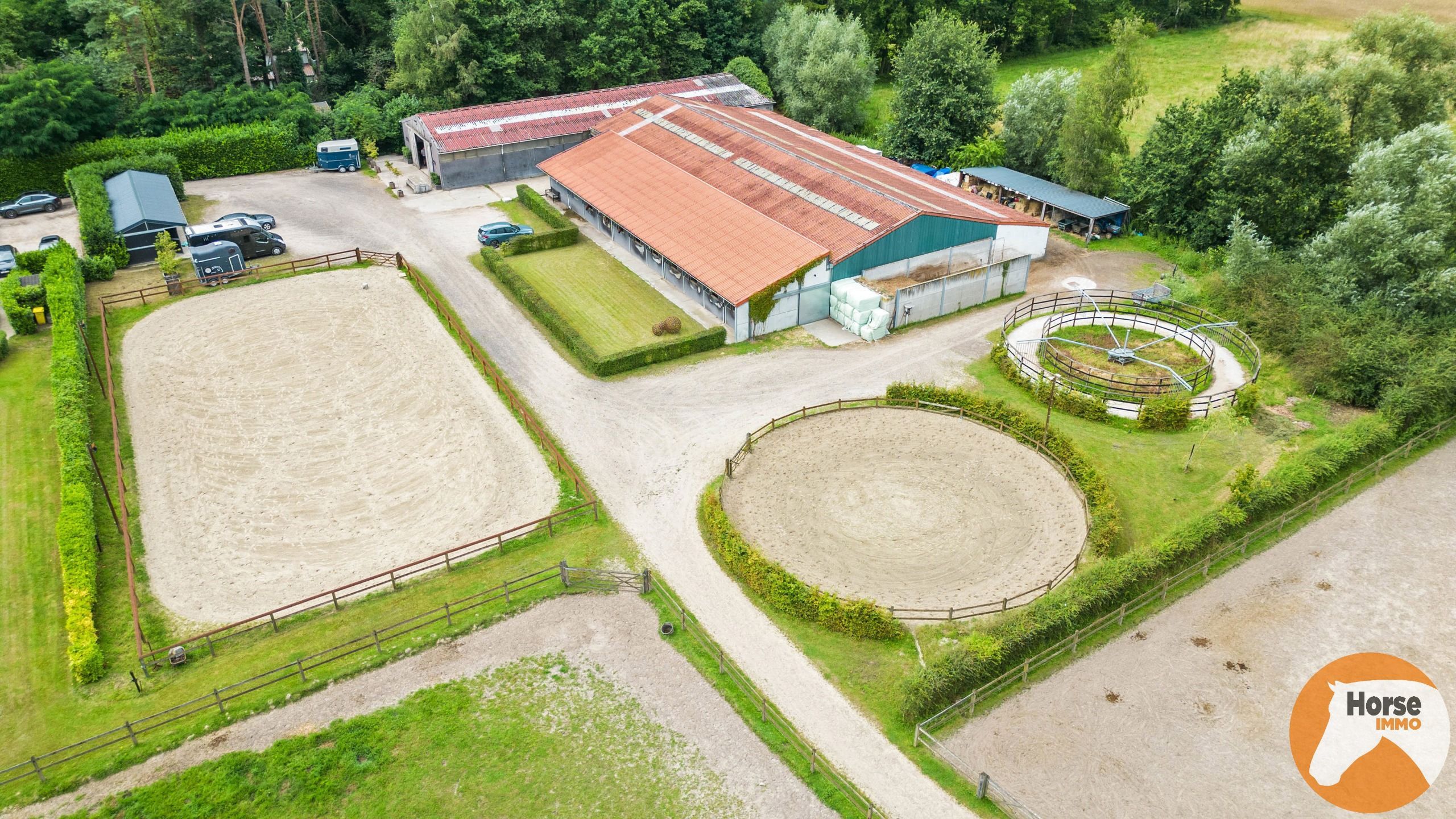 BONHEIDEN- Unieke paardenaccommodatie, landelijke woning 8HA foto 7