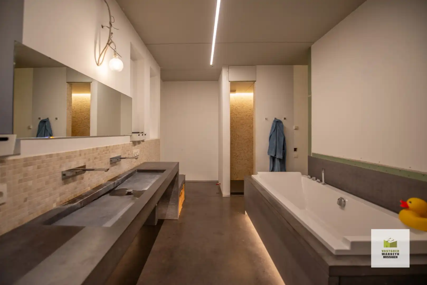 Ruime loods (288m2) met woonst te Verrekijker Wingene  foto 16