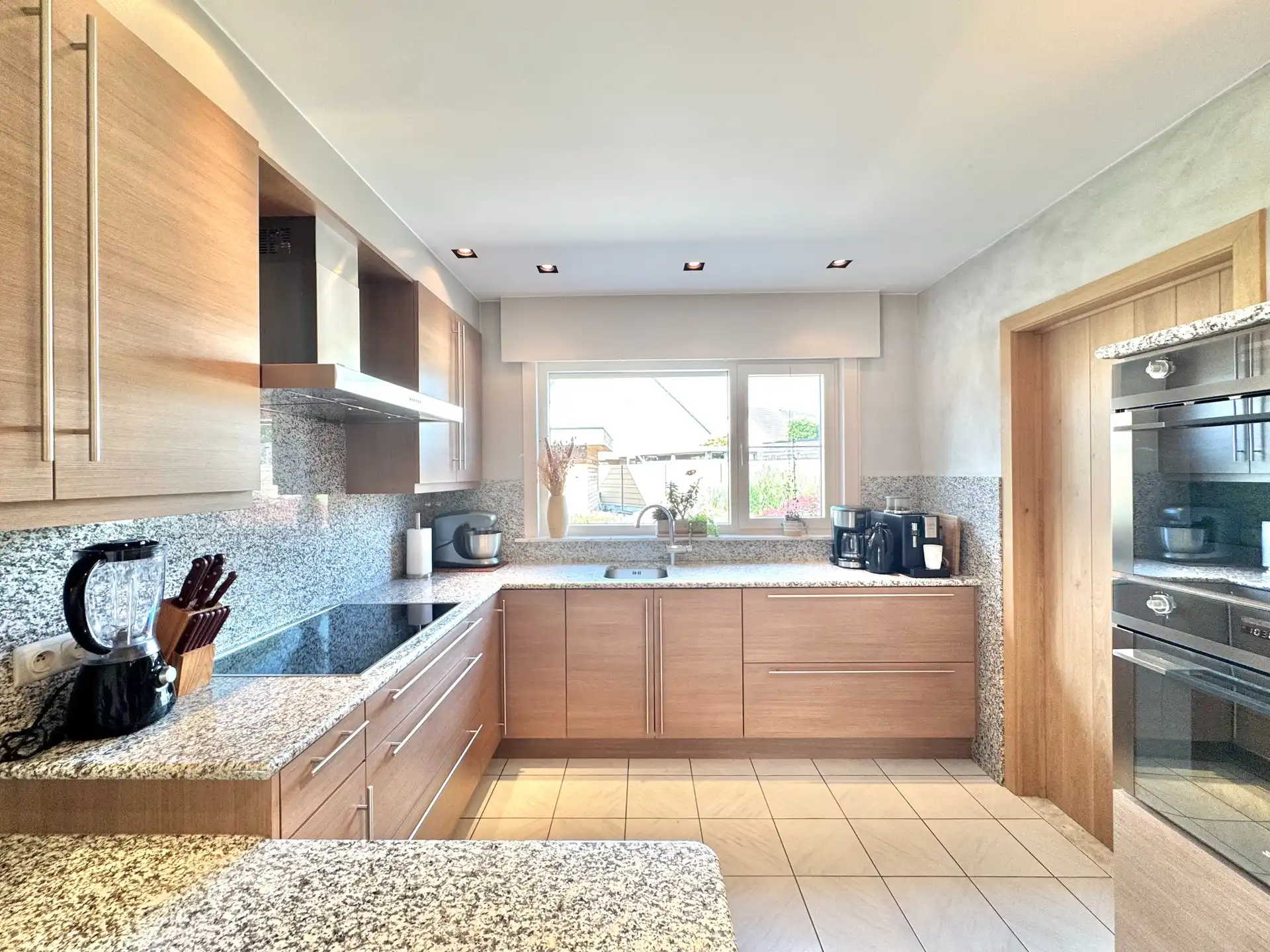 VRIJSTAANDE WONING | TUIN | GARAGE | CARPORT | 3 KAMERS | 600 M² foto 12