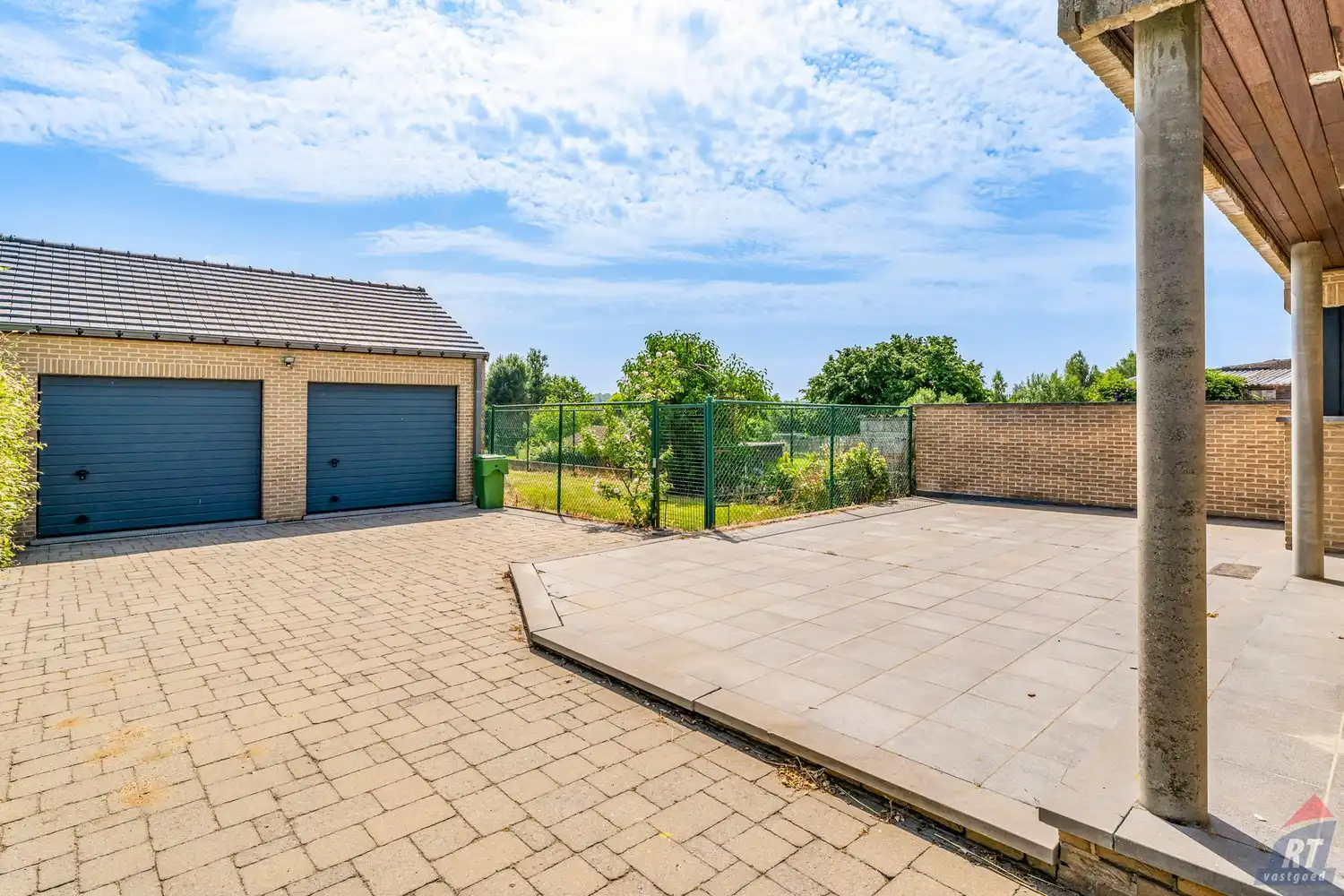 Gelijkvloers appartement met 2 slaapkamers, ruim terras en garage in Tongeren-Borgloon foto 12