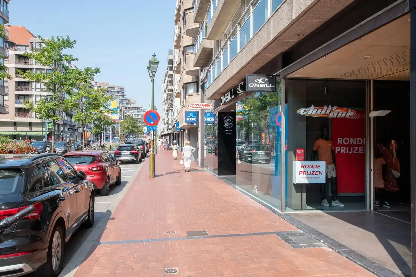 Uitzonderlijk ruim handelspand op een super commerciële ligging op de Lippenslaan foto 6