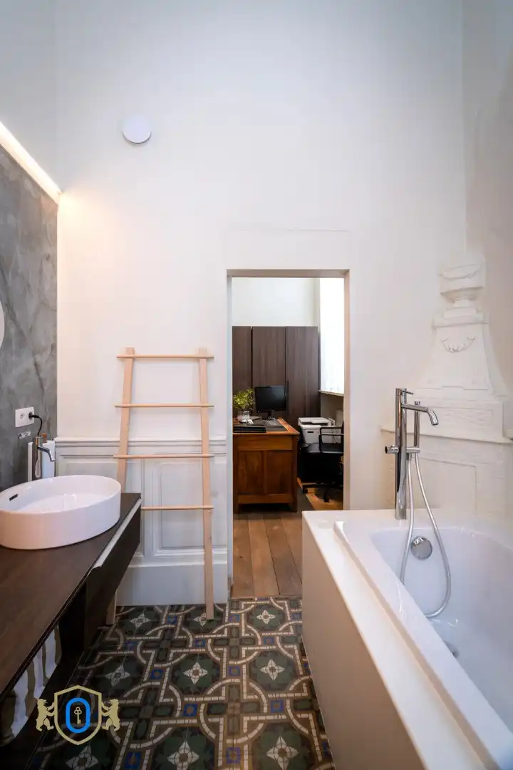 Riante 5-slpkr herenwoning centrum Brugge  foto 14