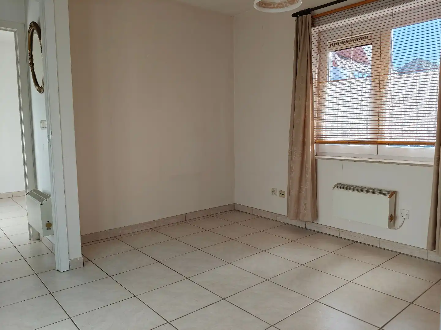 Centraal gelegen, ruim 2 slaapkamerappartement op wandelafstand van de Zeedijk. foto 10