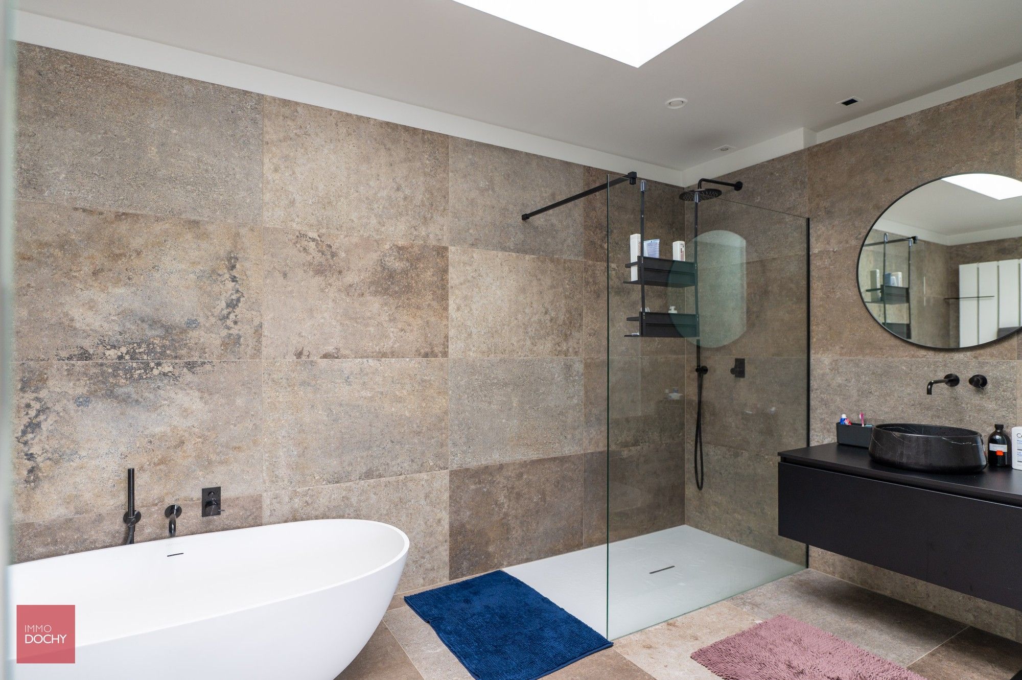 Afgeschermd van het dorpszicht tijdloze ruime VILLA met landelijk verzicht | Durmstraat foto 9