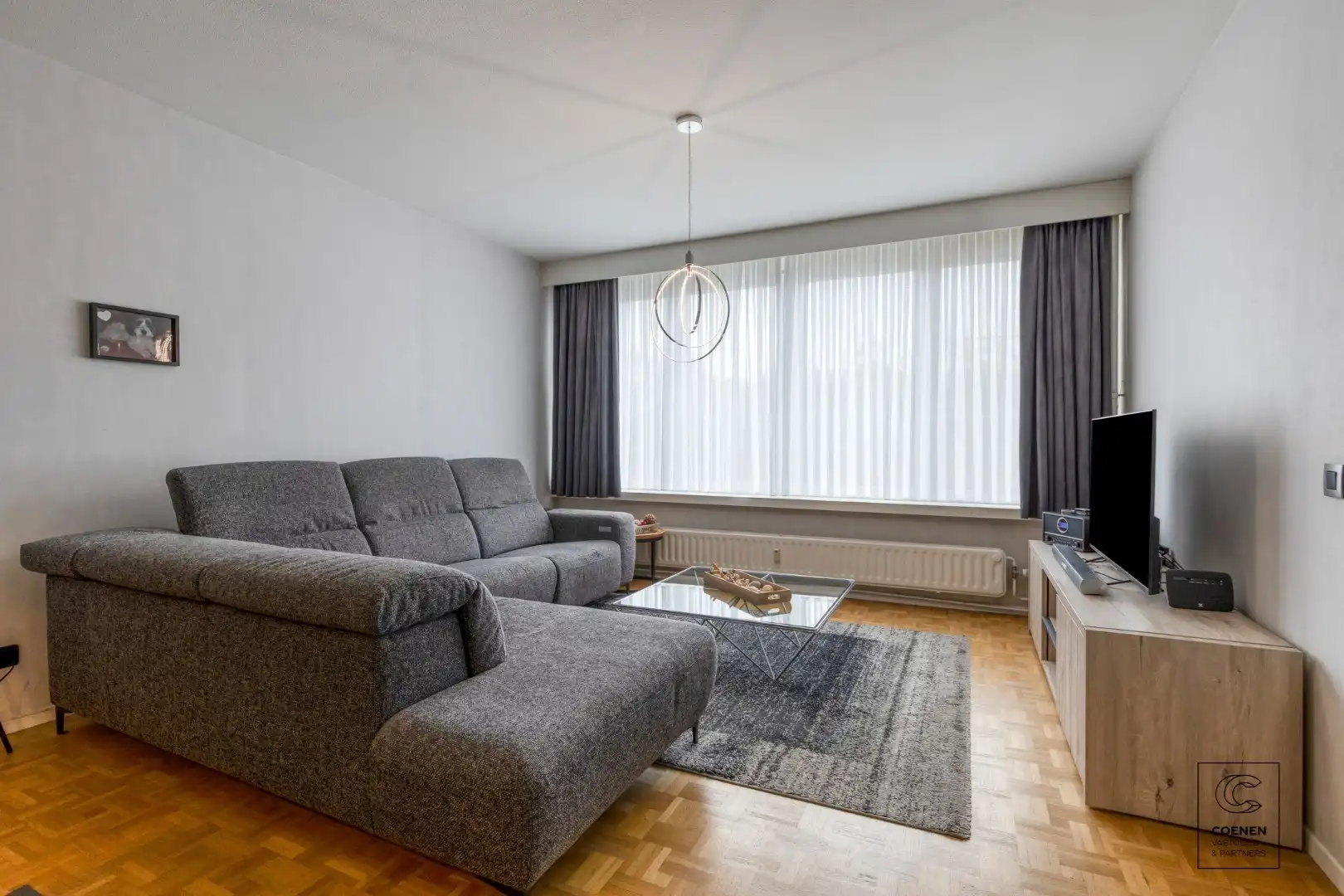 Instapklaar appartement van 91 m² op een gunstige locatie te Deurne! foto 3