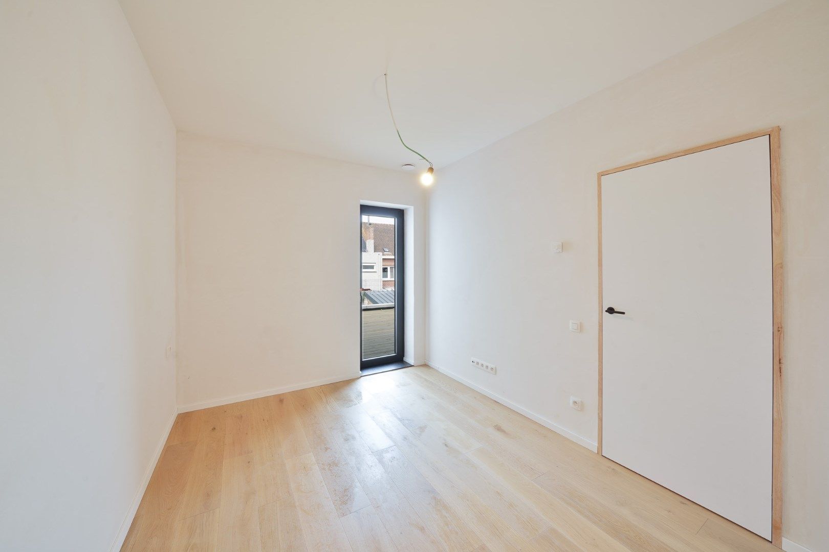 Nieuw 2-slaapkamerappartement met parking ! foto 6