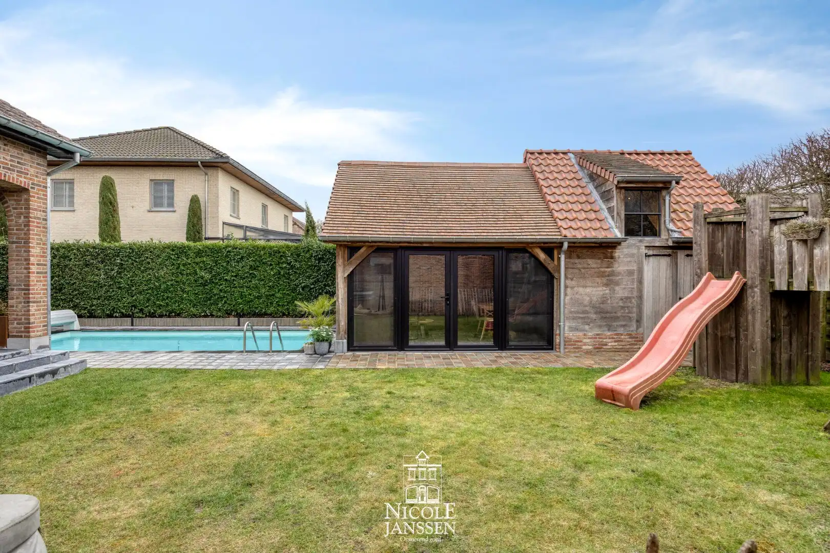 Ruime gezinswoning foto 42