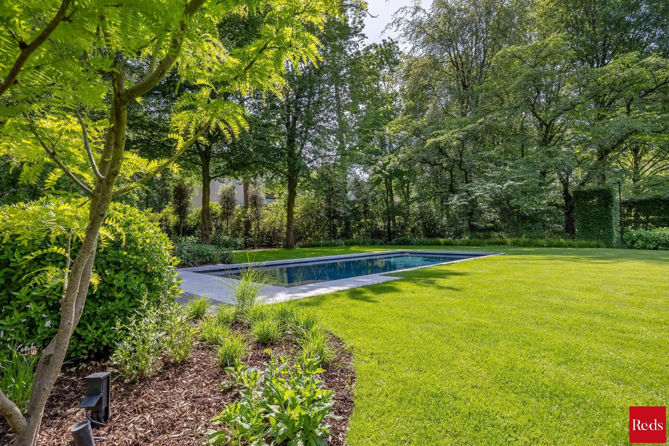 Architectenvilla met zwembad en ZW tuin in Hof Ter Linden foto 21
