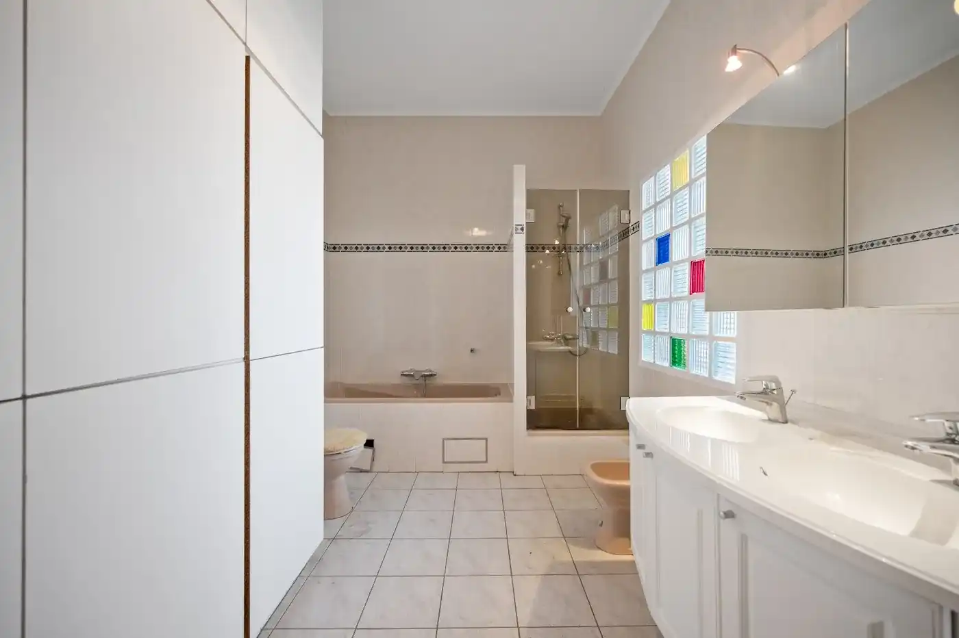 Te renoveren woning met ruime loods en stockagemogelijkheden  foto 7