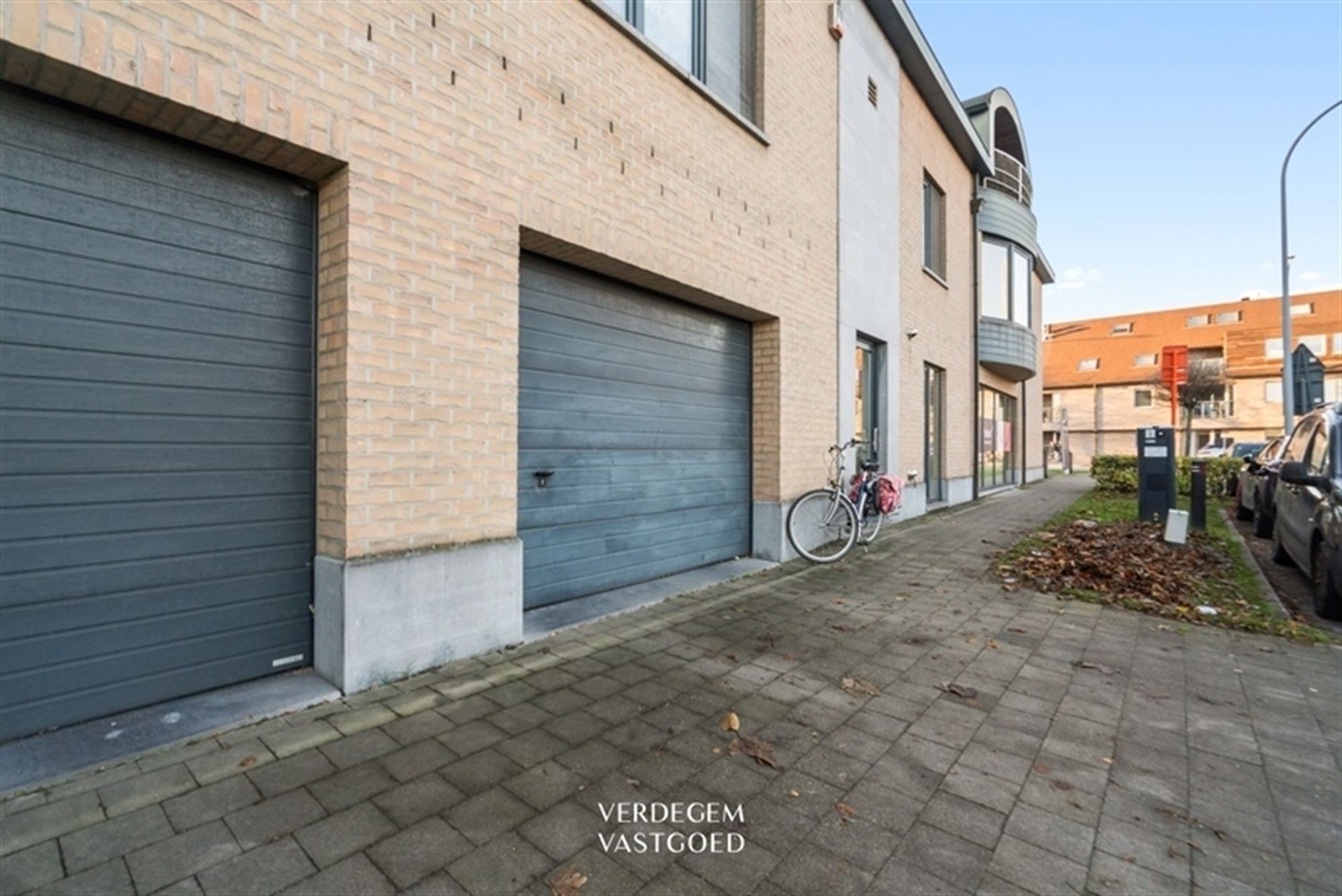 Wonen op de tweede verdieping van een kleine residentie, 2 slaapkamers, terras en garage foto 11