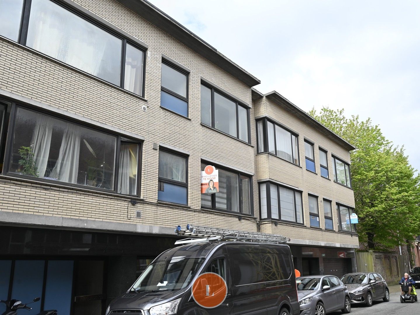 Opbrengst appartement met 2 slaapkamers en garage te koop in Roeselare! foto 12