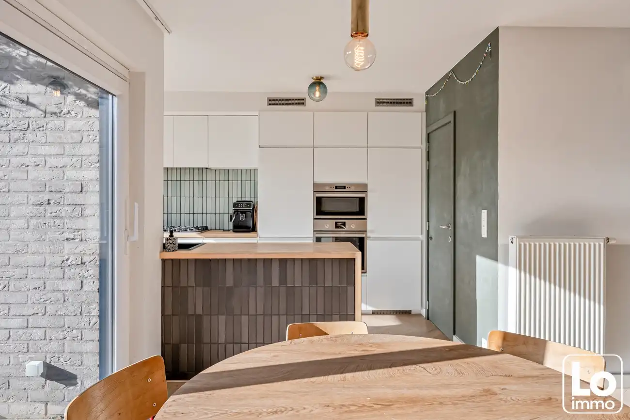 Recente gezinswoning met 3 slaapkamers en mooie zuidwest gerichte tuin foto 6