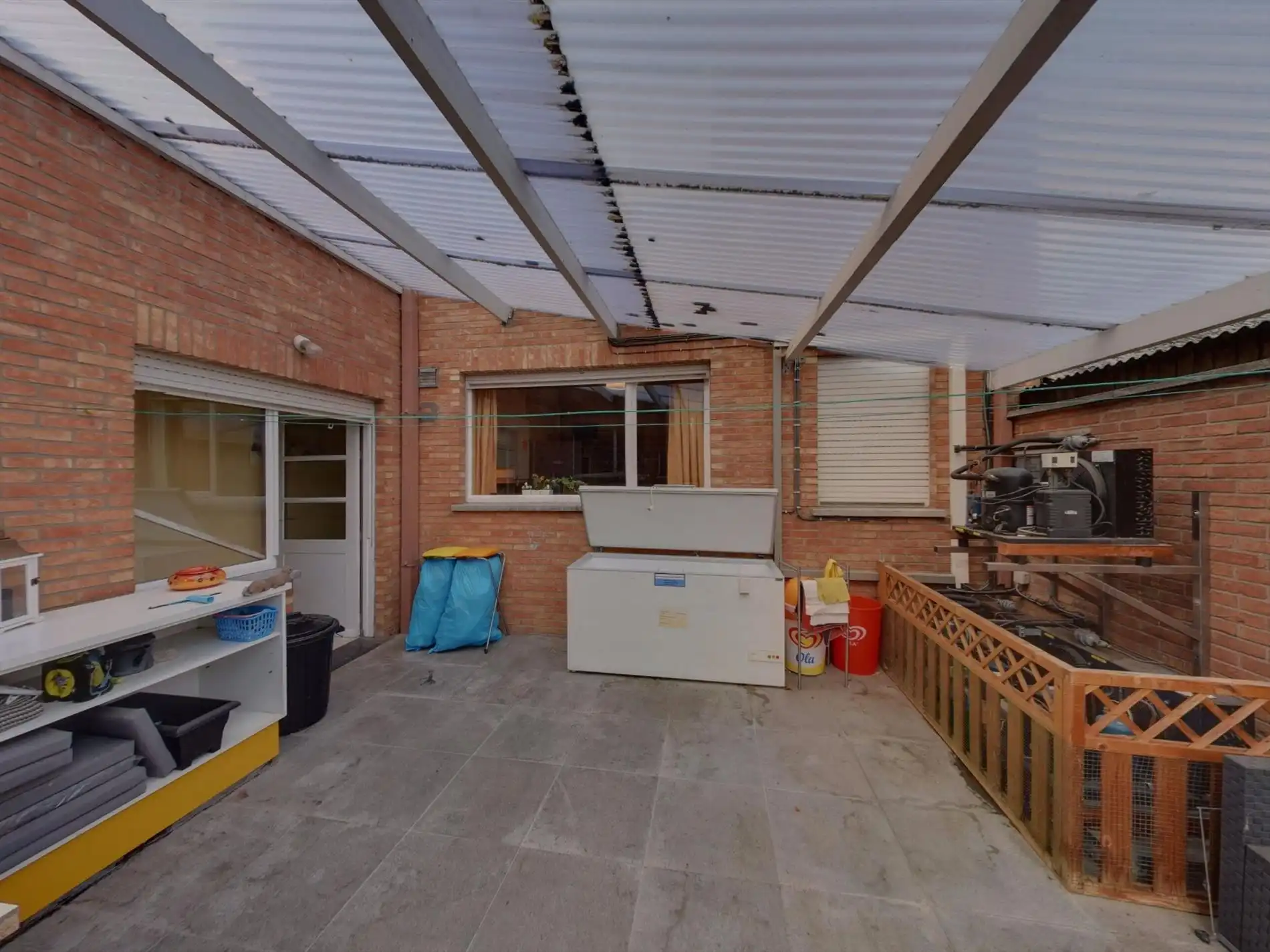 Karaktervolle hoekwoning met 5 slaapkamers en polyvalente handelsruimte foto 19