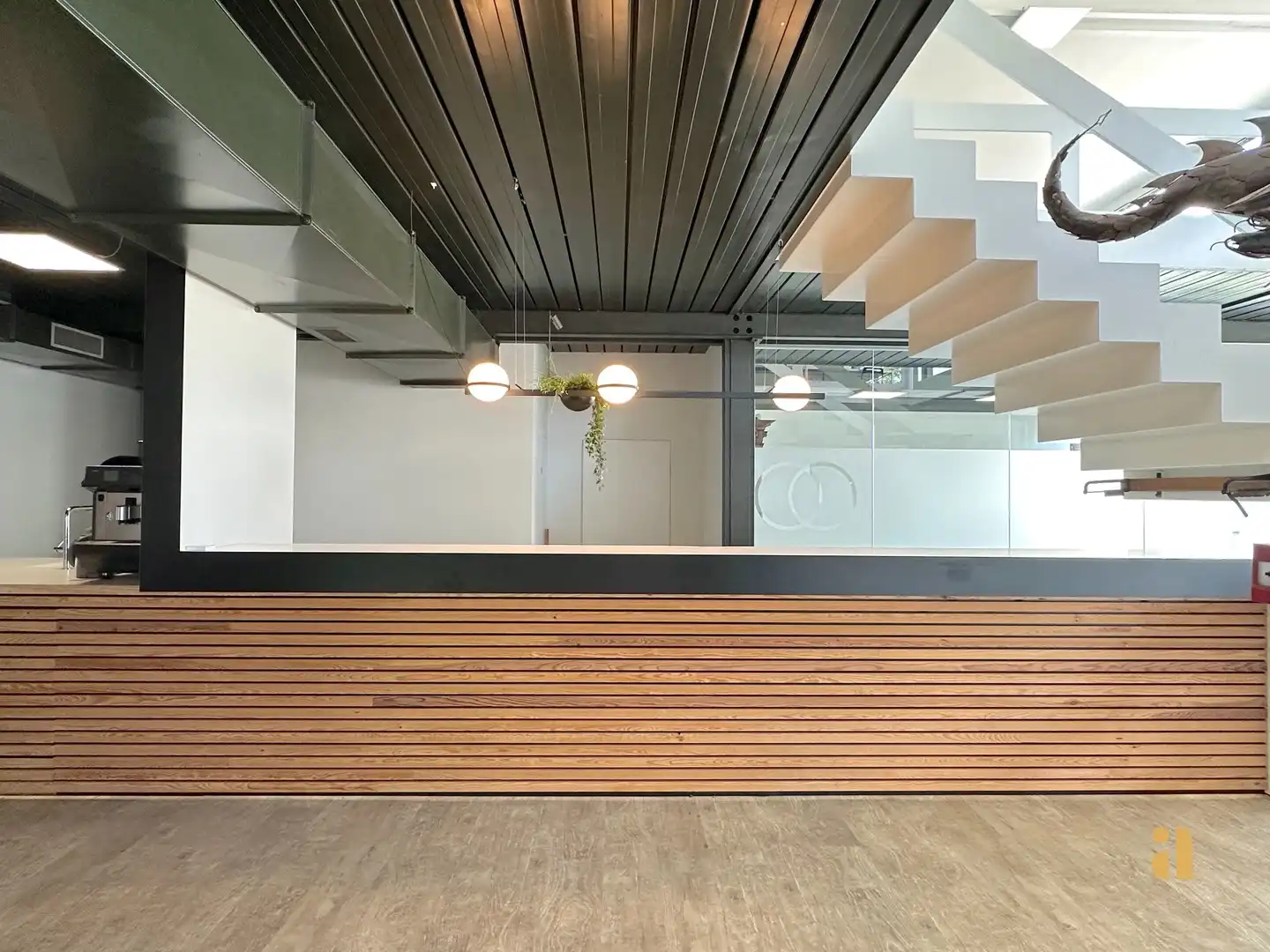 Architecturaal handelspand van 760m2 op toplocatie foto 7