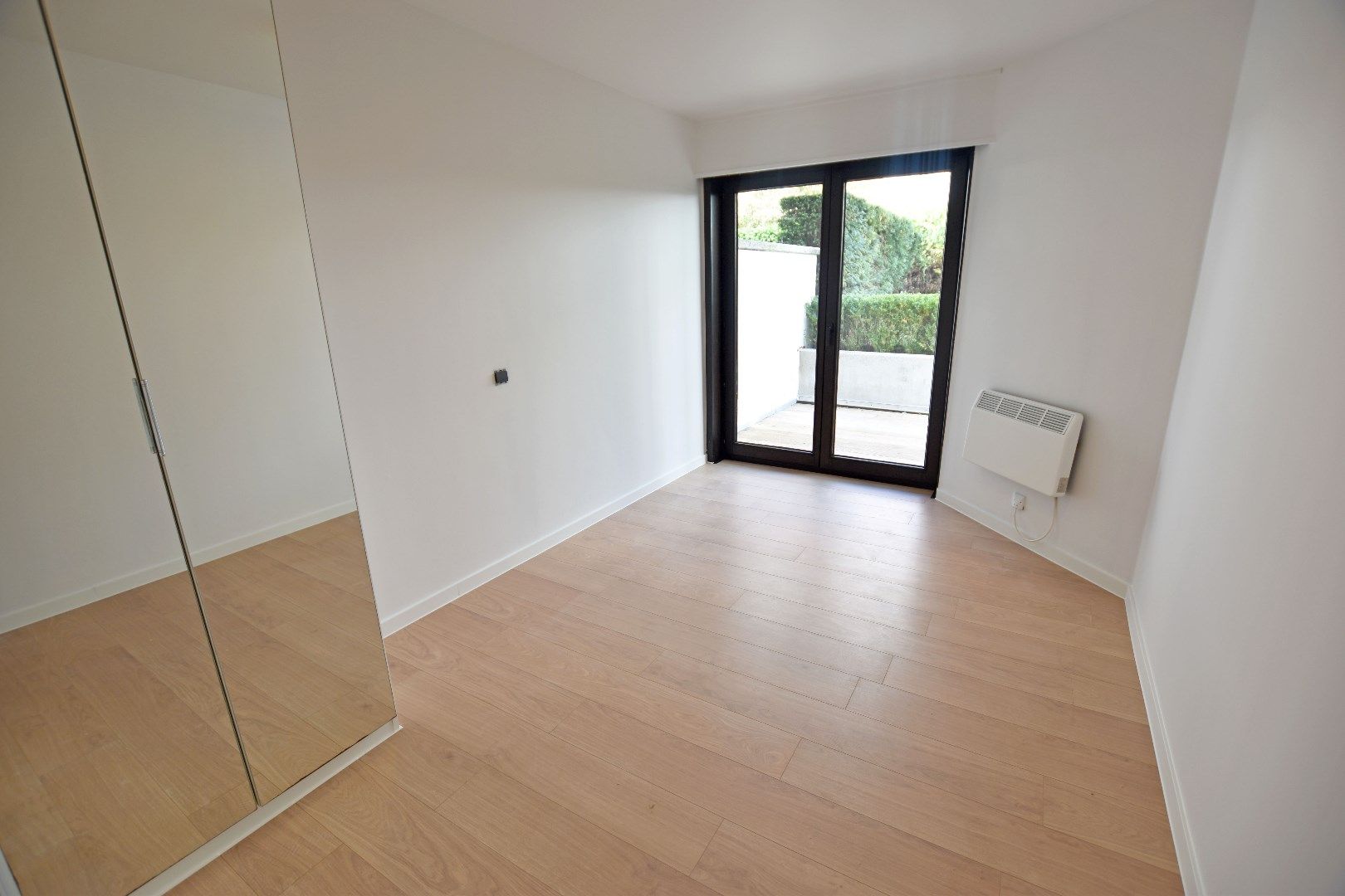 Ongemeubeld hoekappartement in hartje Zoute nabij het Albertplein foto 10