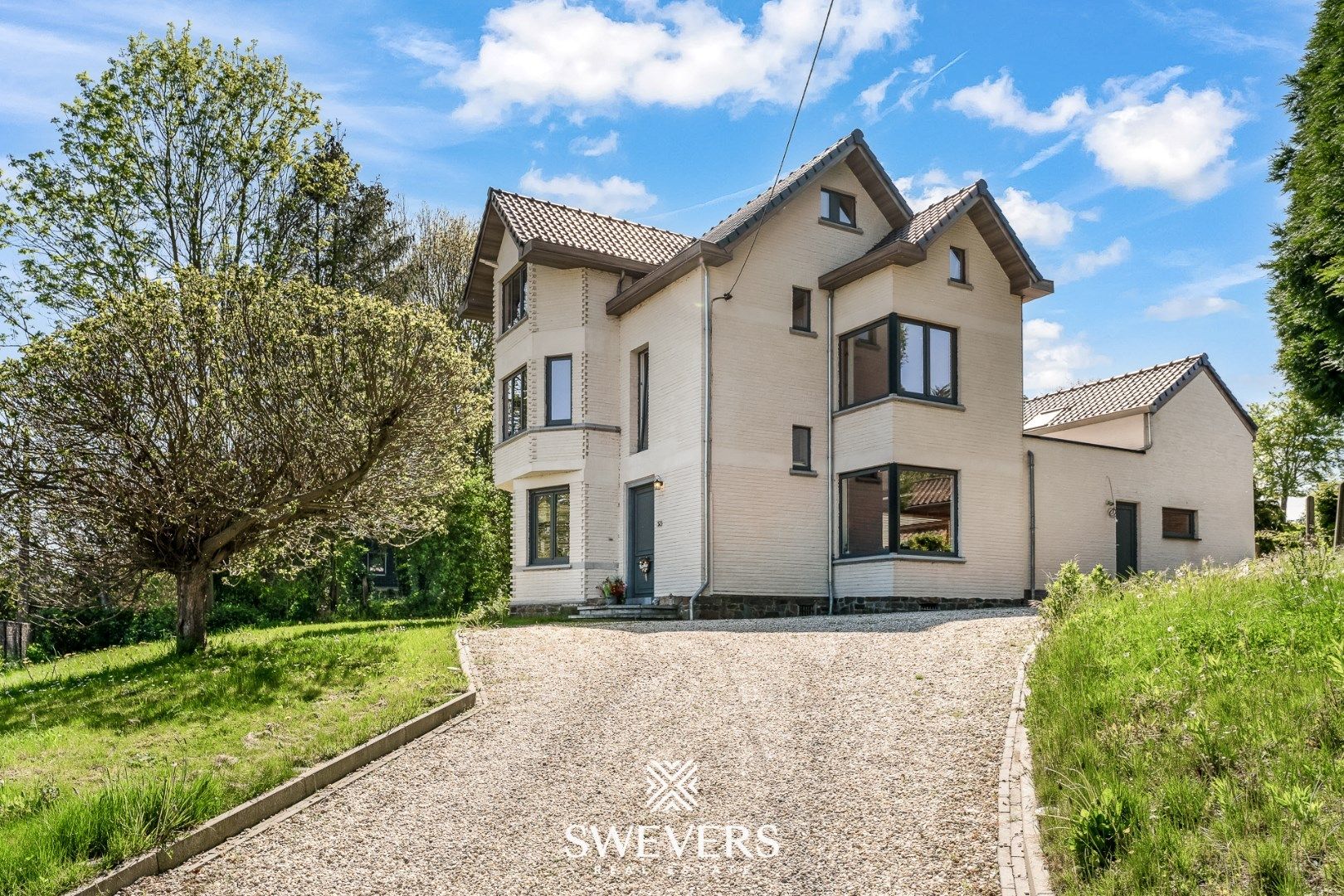 Stijlvolle woning met 4 slpk en prachtige tuin in Tongeren foto 32