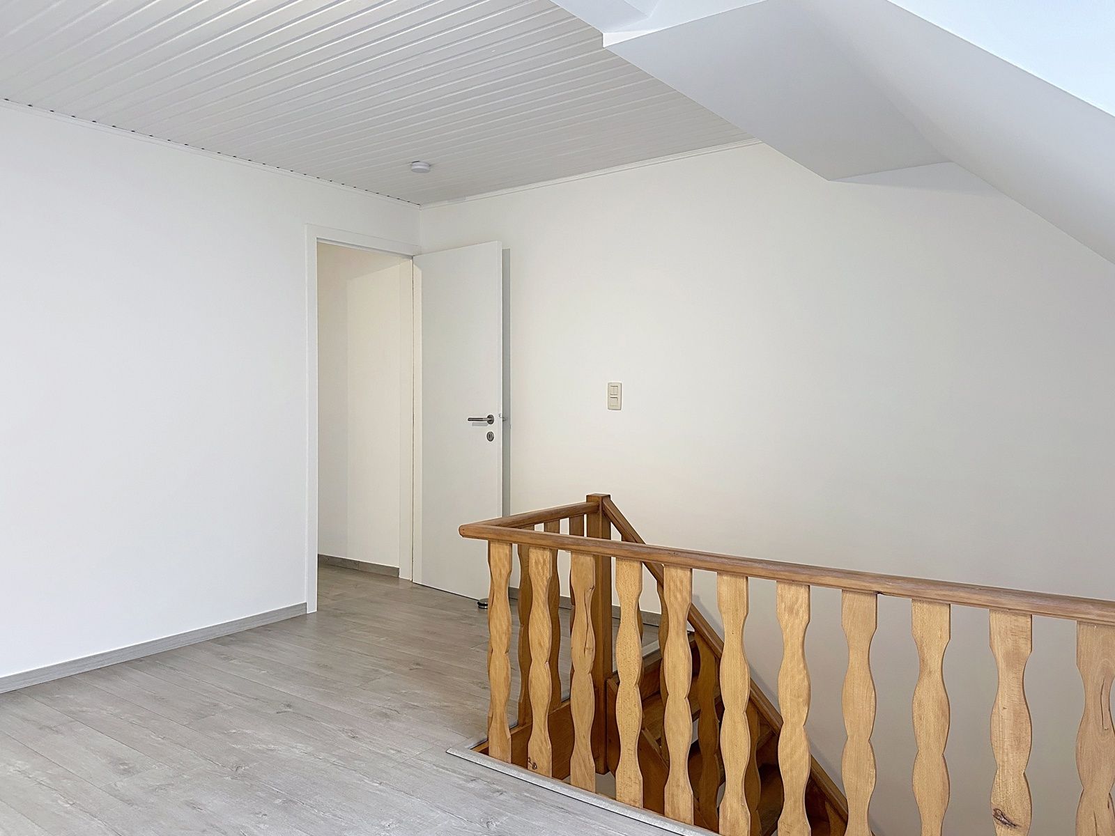 Gerenoveerd arbeidershuisje in doodlopende straat foto 16