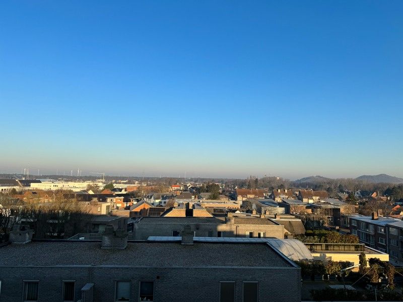 Penthouse met 2  slaapkamers en een terras van 14 m². foto 6