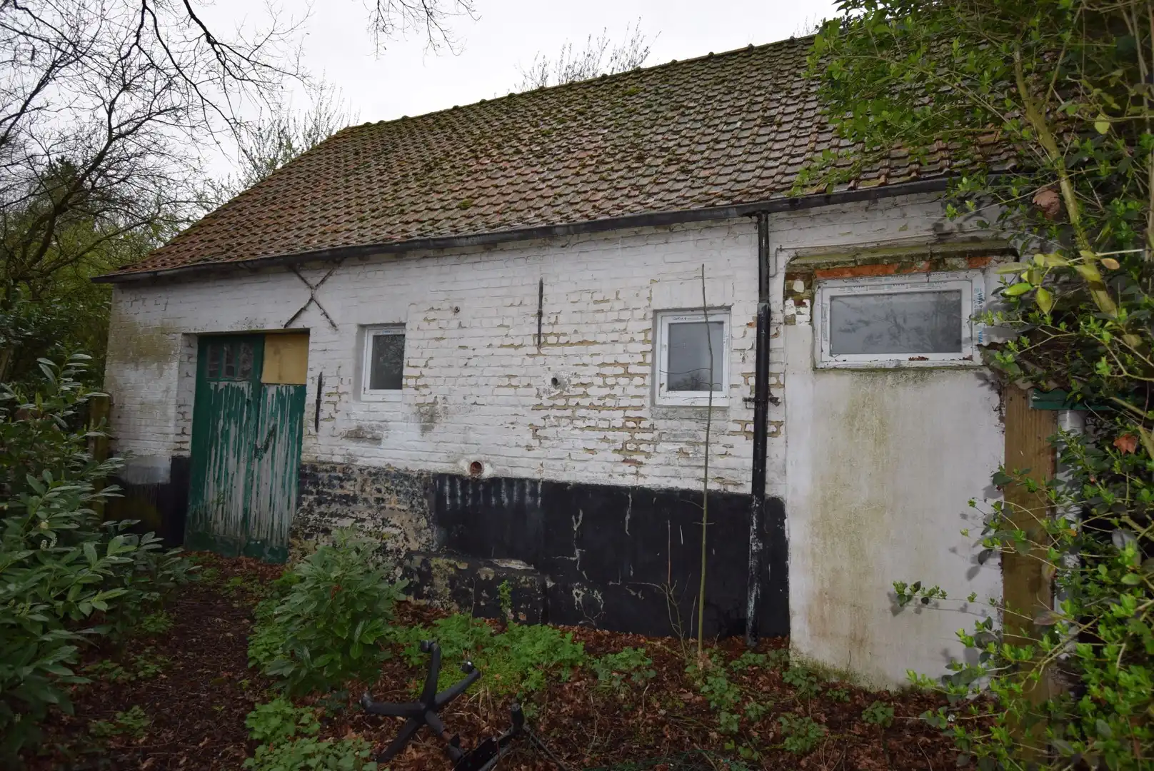 Te renoveren boerderijtje foto 2