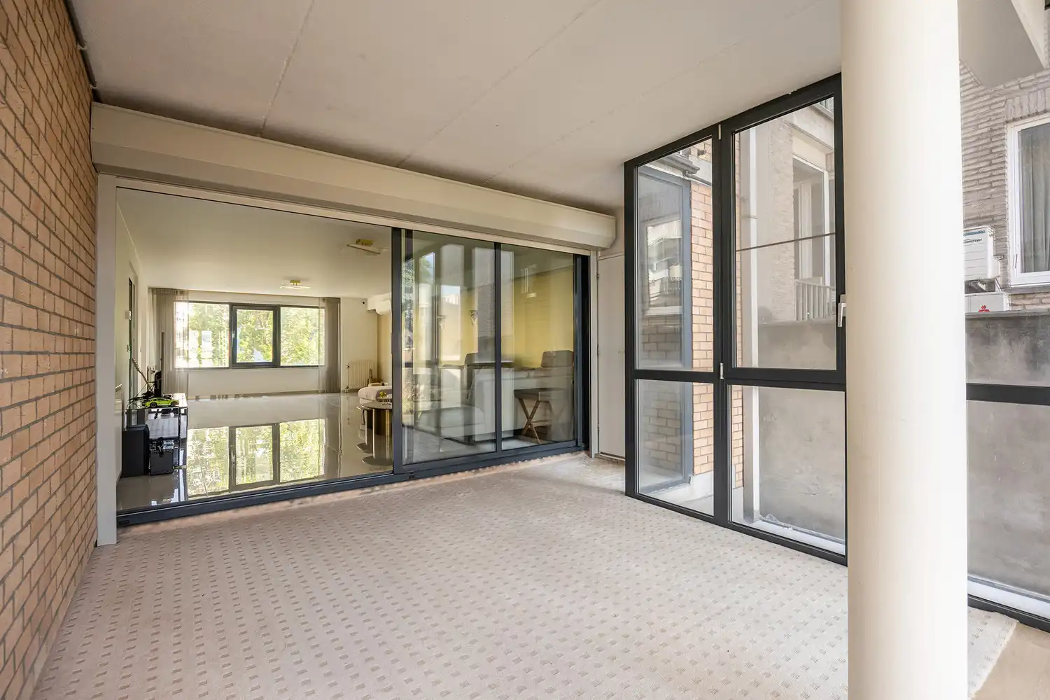 Royaal en energiezuinig hoekappartement (EPC B/260m²) met 4 slaapkamers, 3 badkamers op gewilde locatie aan het Stadspark – optionele parkings foto 11