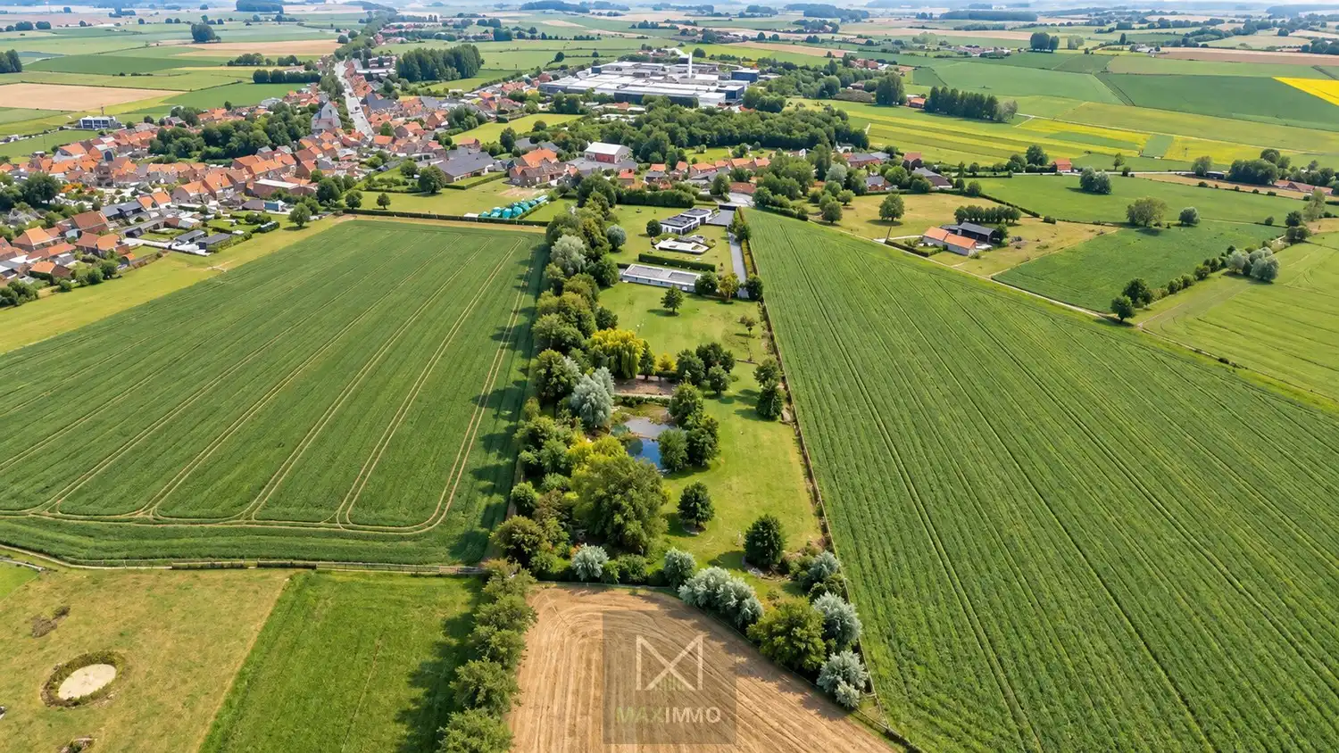 Luxevilla op 2 hectare met zwembad, loods en zicht op de Kemmelberg foto 38