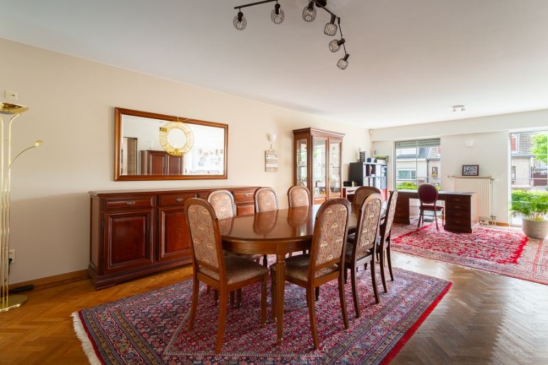 Lumineuze HOB met een zee  van ruimte, mogelijkheid wonen en werken te combineren! foto 9