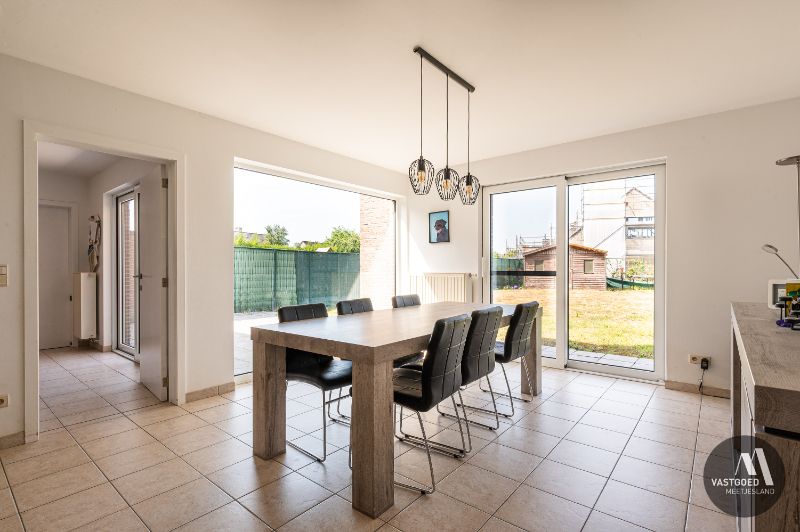 Instapklare woning op 433m² te Maldegem foto 4
