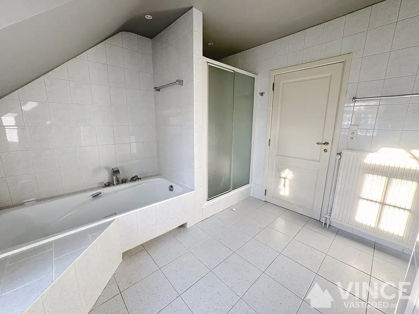 Instapklare gezinswoning met zonnige tuin in rustige doodlopende straat foto 16