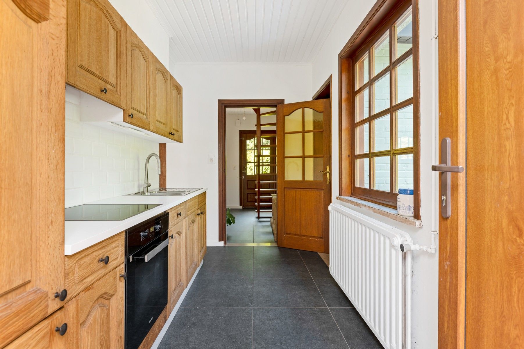 Uiterst charmante woning op toplocatie foto 10