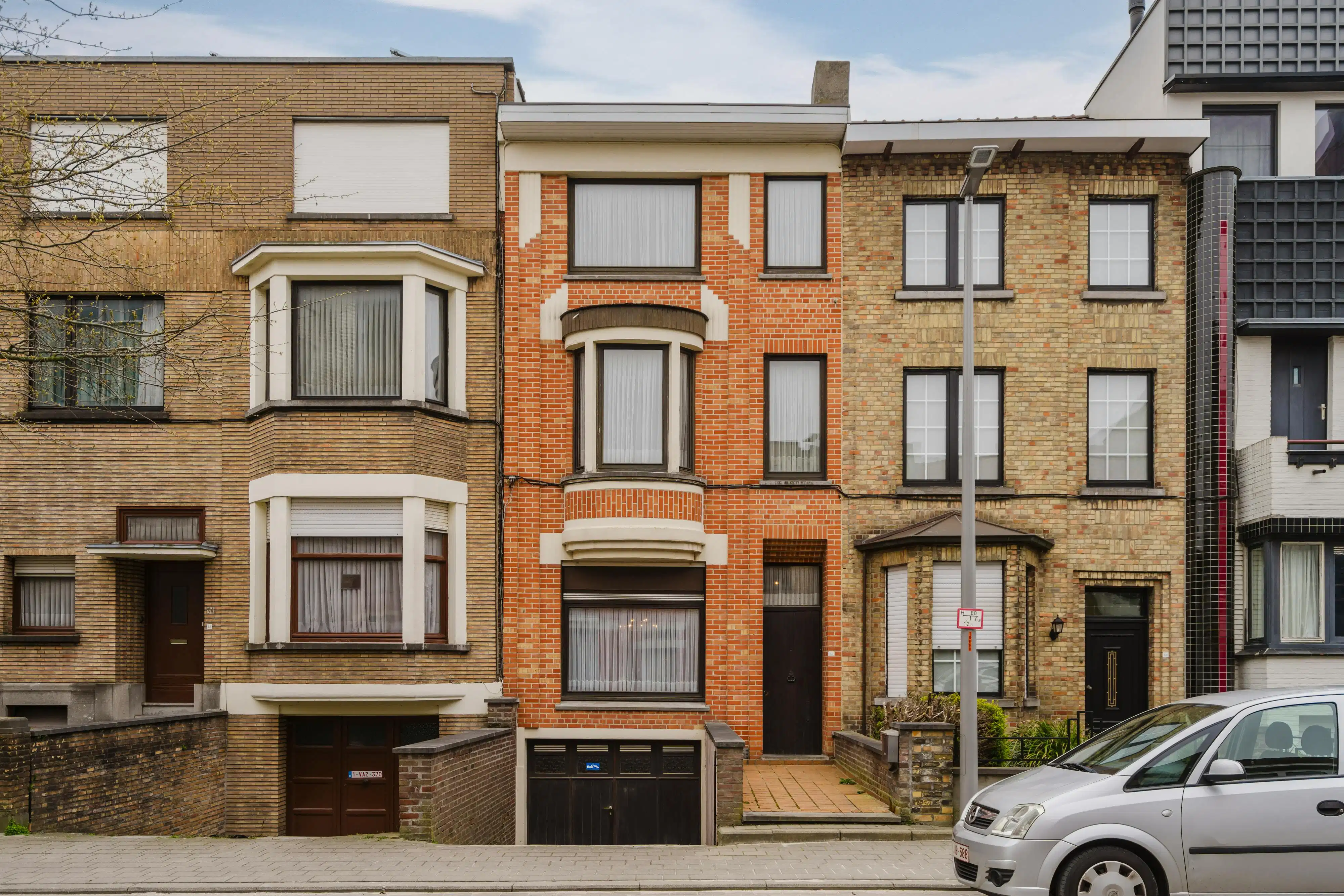 Bel-etage met inpandige garage op toplocatie in Kortrijk foto 18