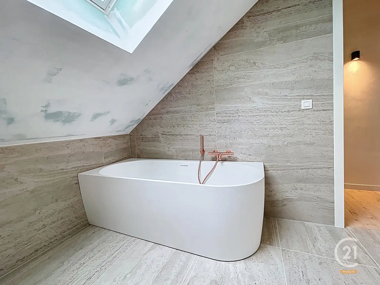 Nieuwbouw duplex met 4 slpks, terras, tuin en staanplaats foto 21