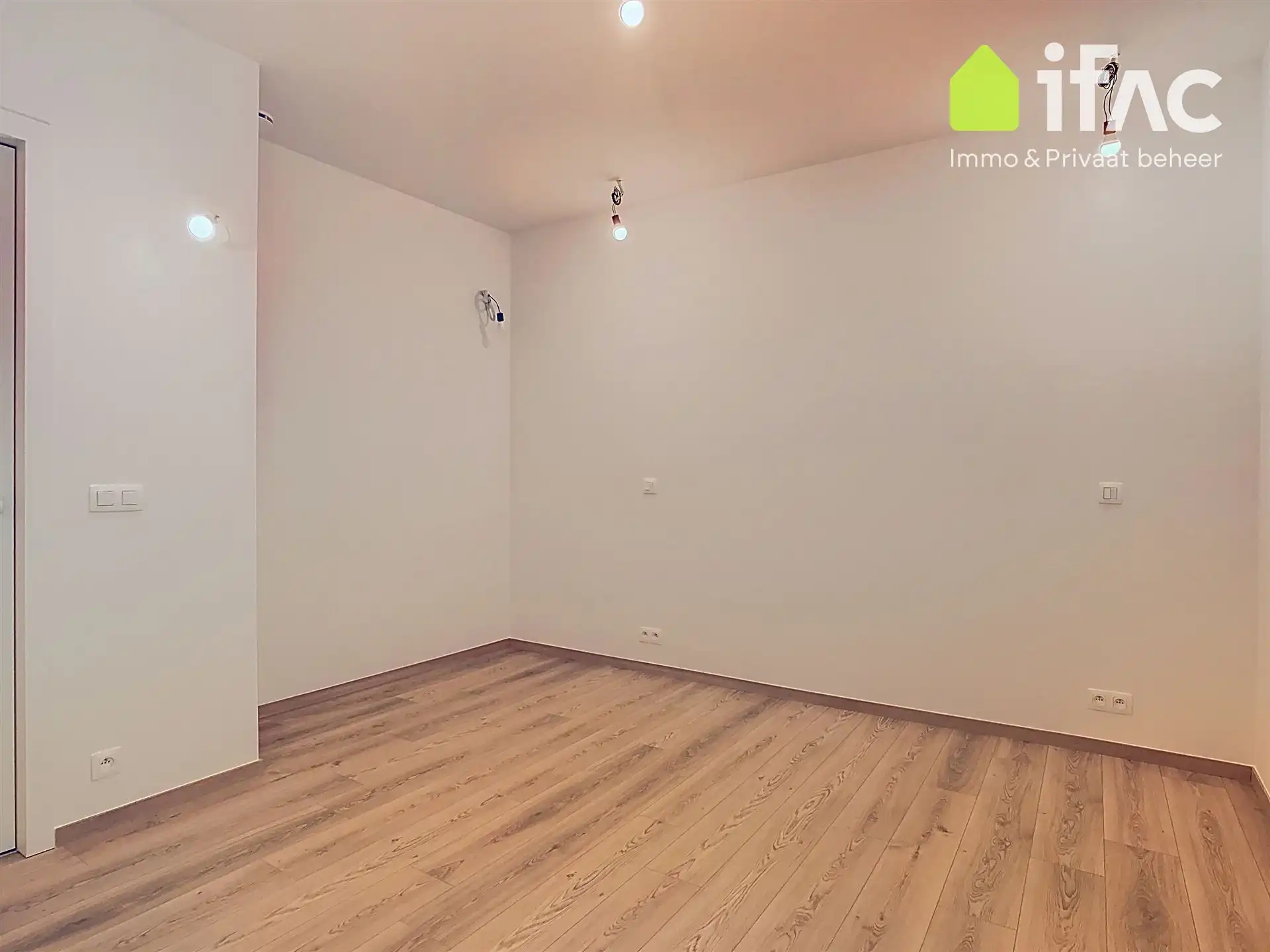 Nieuwbouwappartement 2 slpk en parking foto 17