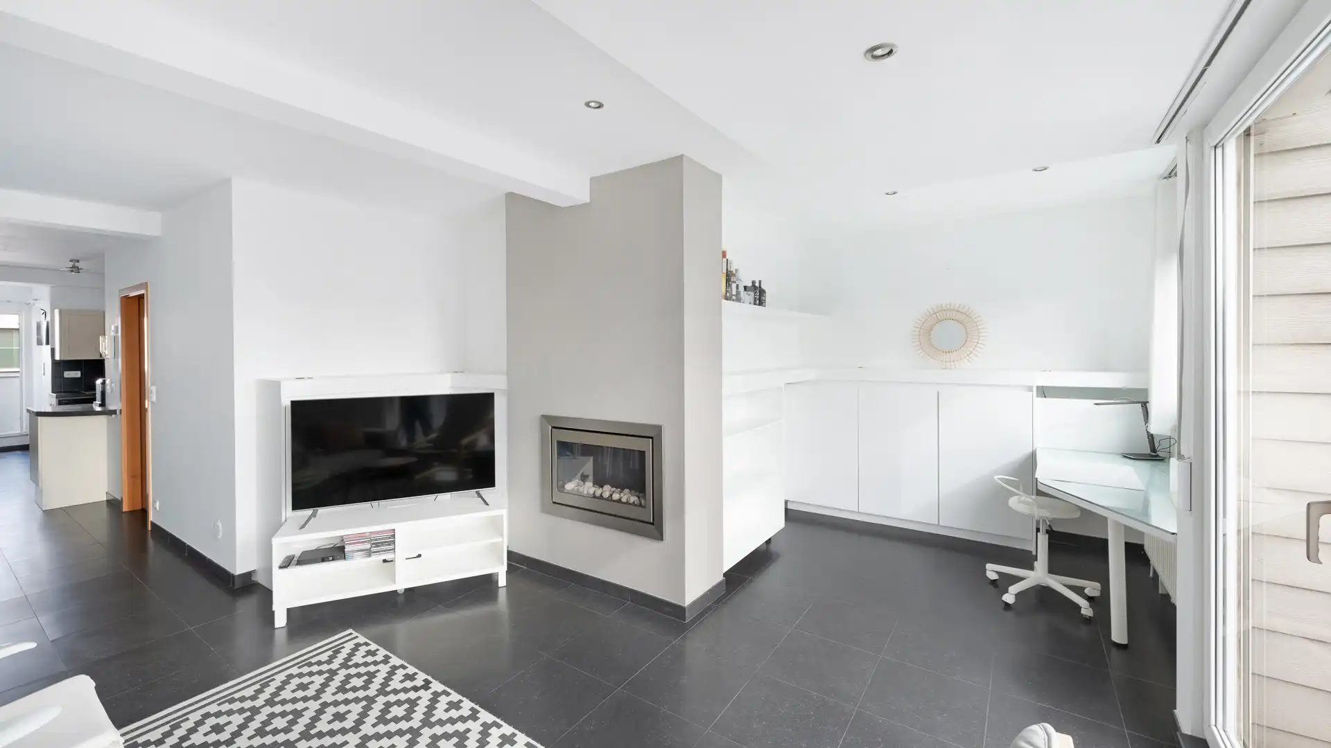 Appartement met unieke terrassen gelegen op wandelafstand van de zee en de winkels. foto 9