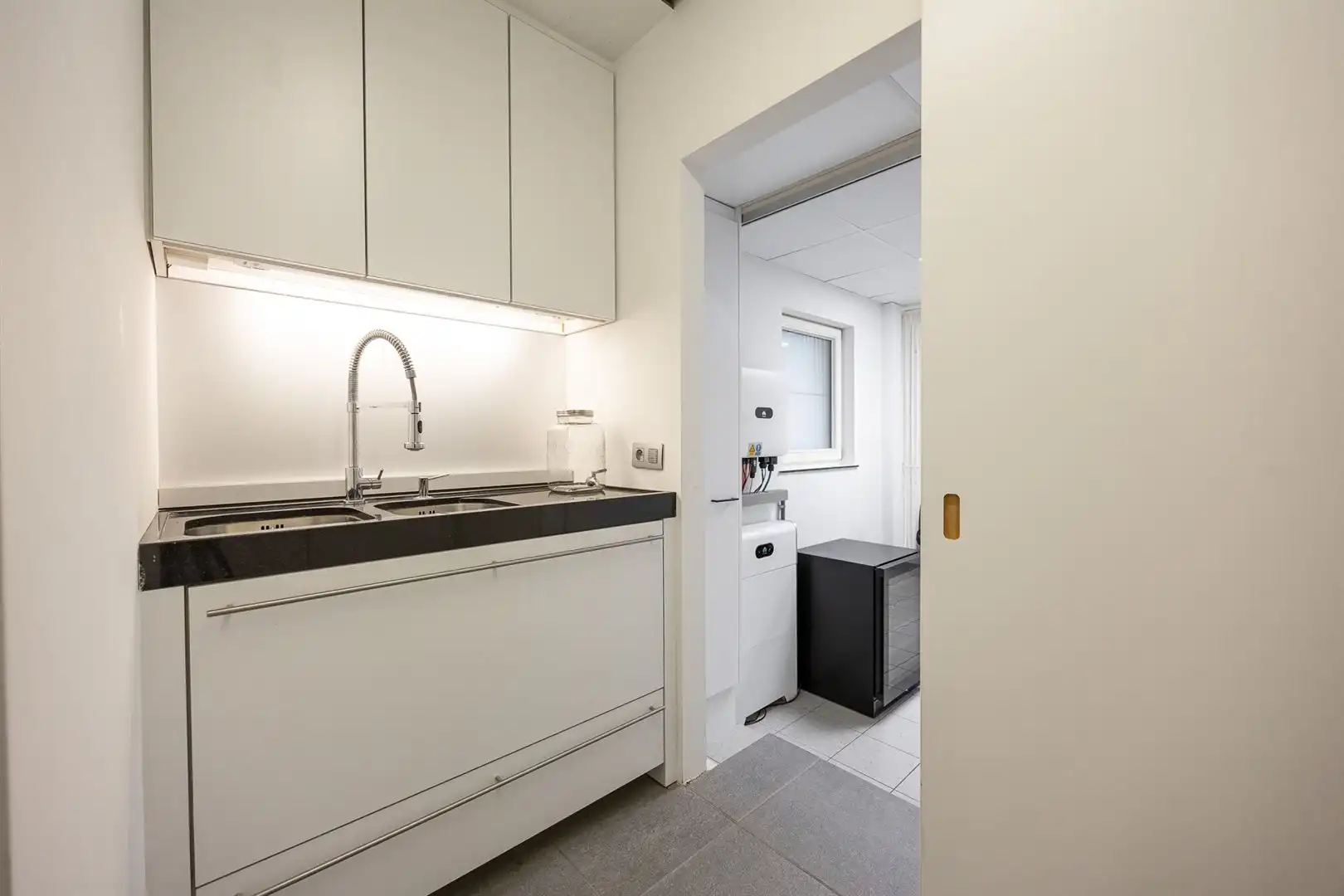 Stijlvolle villa met moderne uitbouw en zuidwest tuin. foto 12