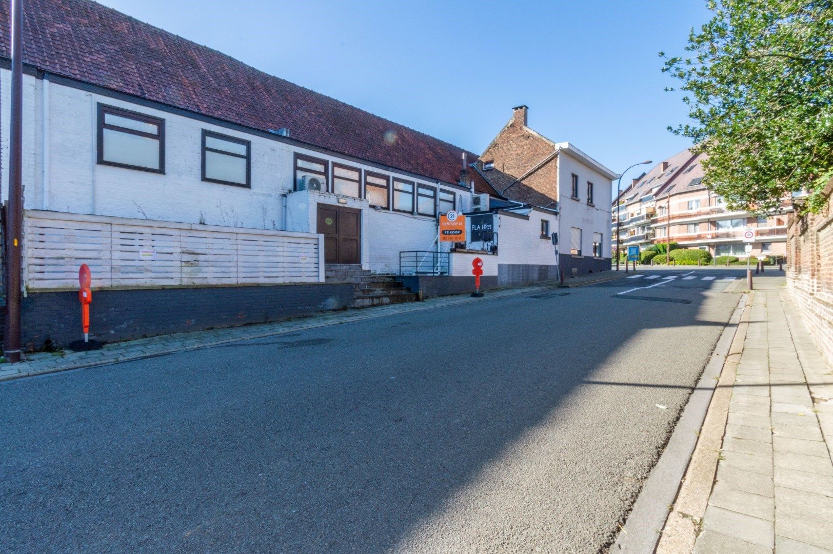 Een welgelegen voormalig HORECA pand met zaal 250m² en ruime woonst foto 11