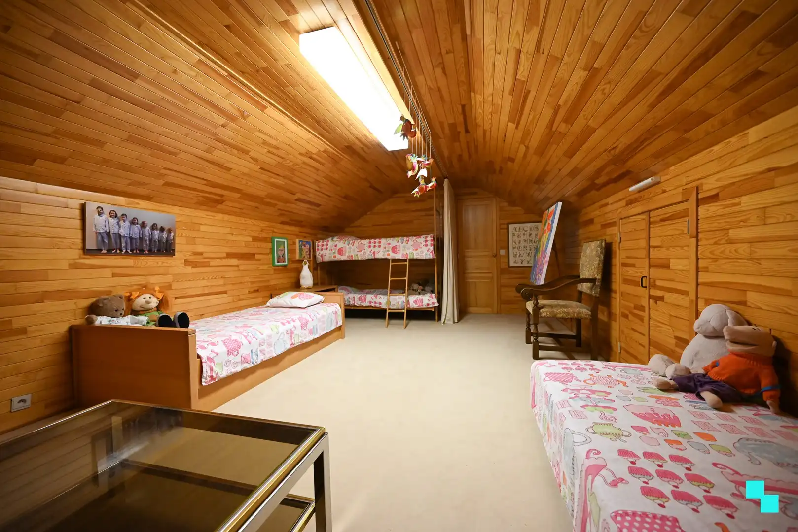 Verrassend ruime woning op hoekperceel te Izegem, Bosmolens foto 28