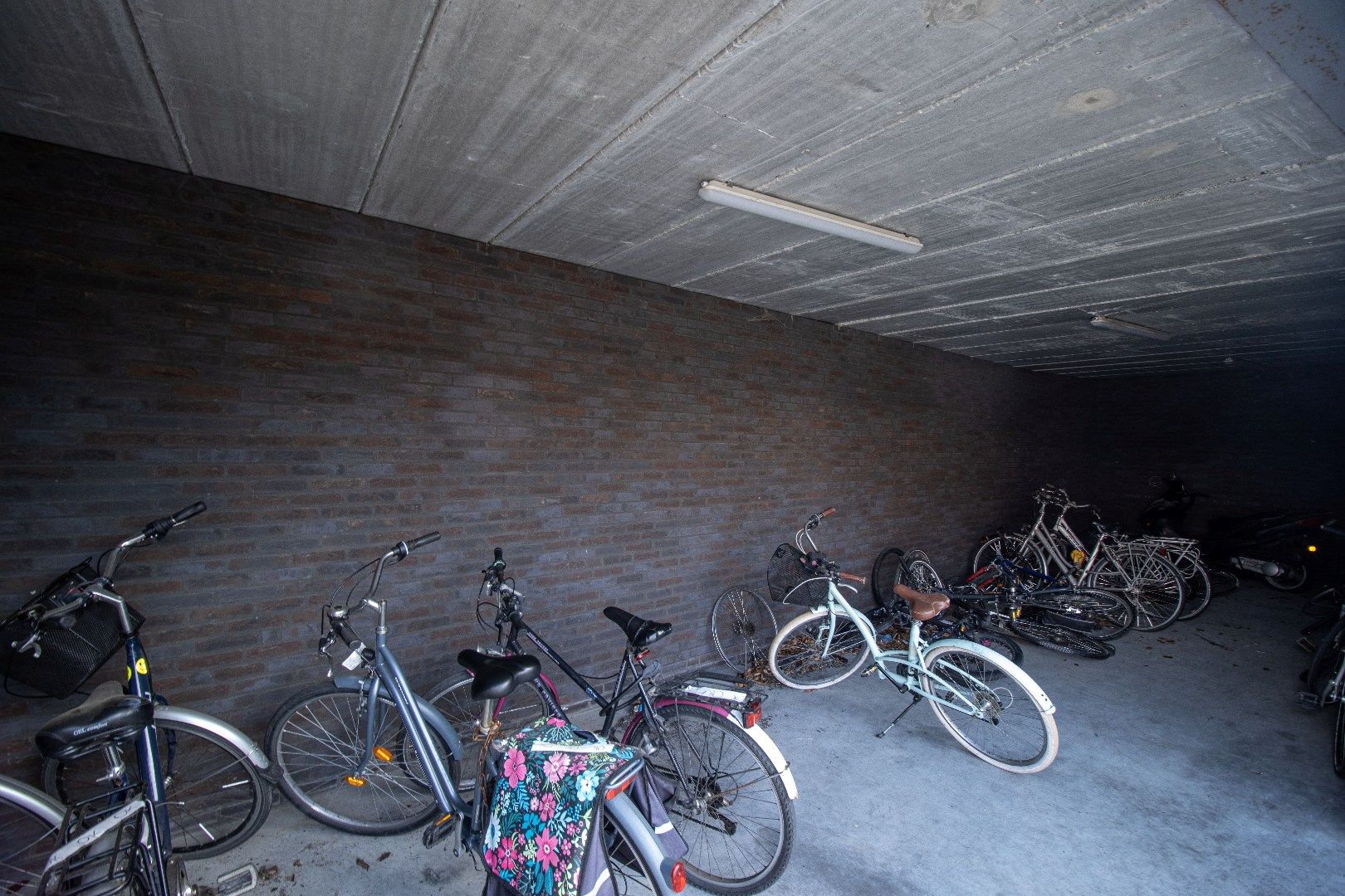 Rijwoning met 3 slaapkamers en tuin in Kortrijk foto 20