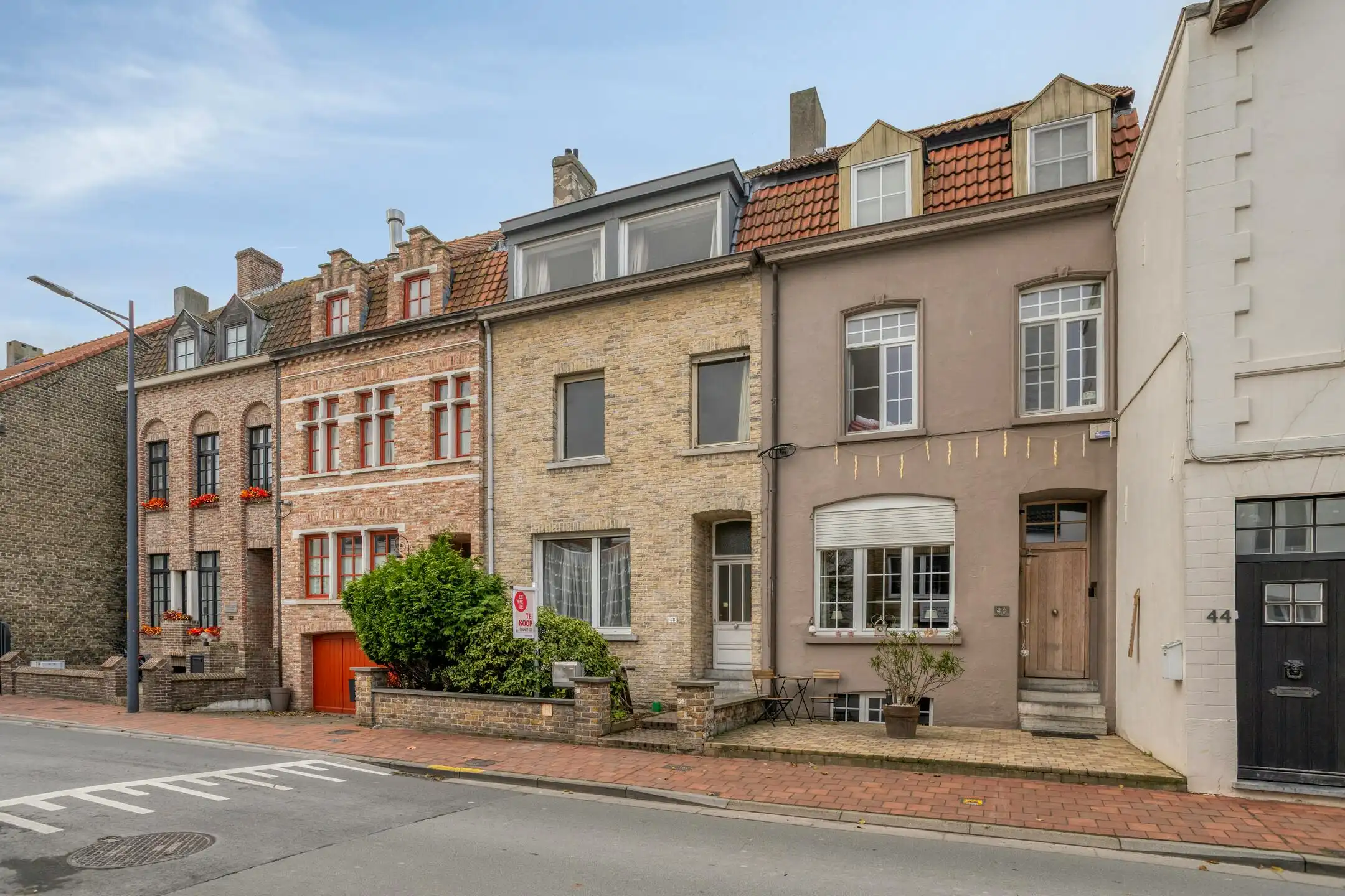 Hoofdfoto van de publicatie: Te renoveren huis met unieke tuin te koop in centrum Knokke