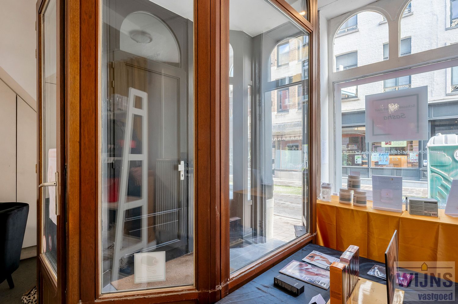 Opbrengstgebouw met 3 eenheden. foto 6