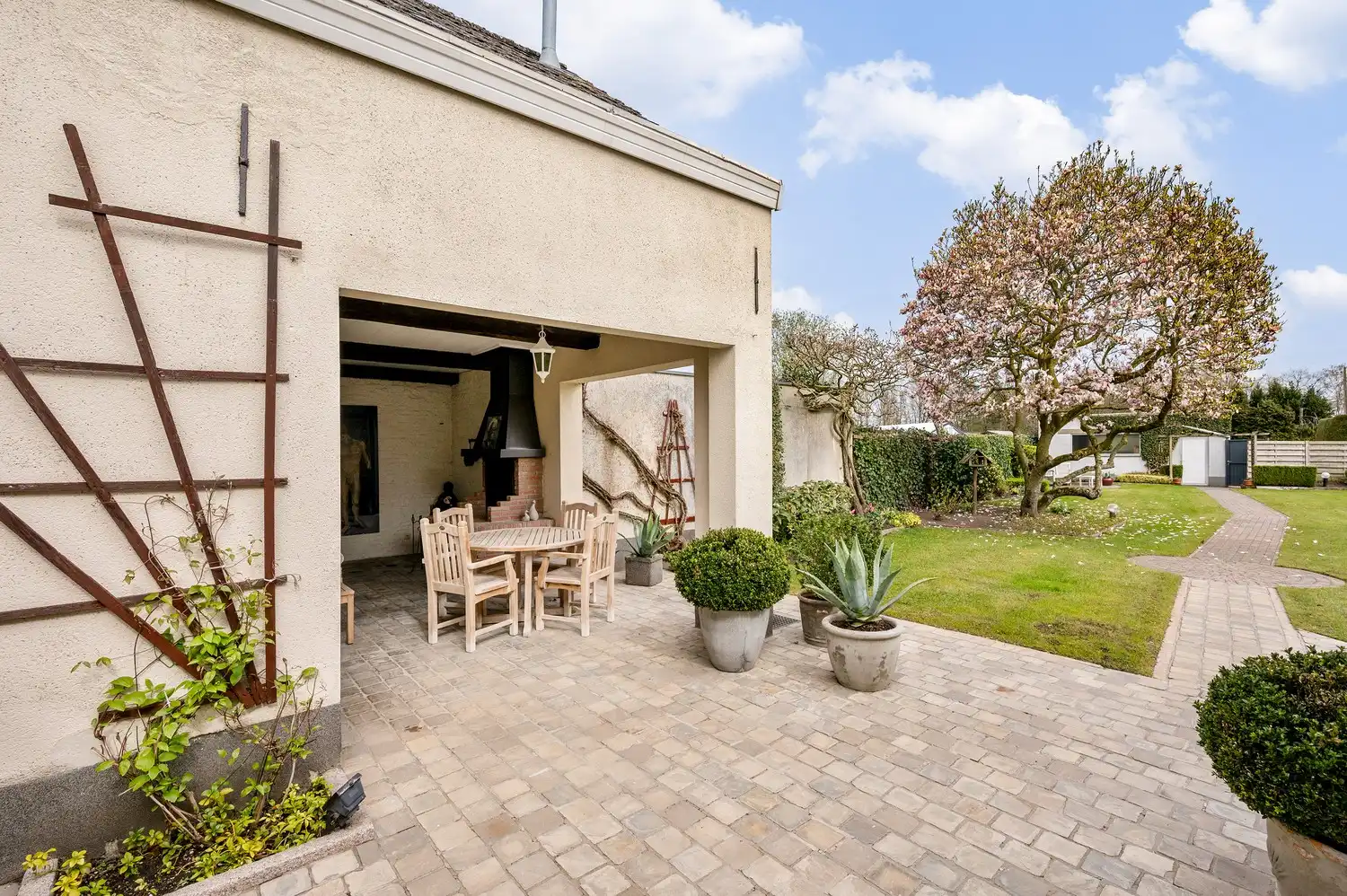 TE RENOVEREN WONING MET 3 SLPKS, PRACHTIGE TUIN + ACHTERLIGGENDE STAANPLAATS foto 29