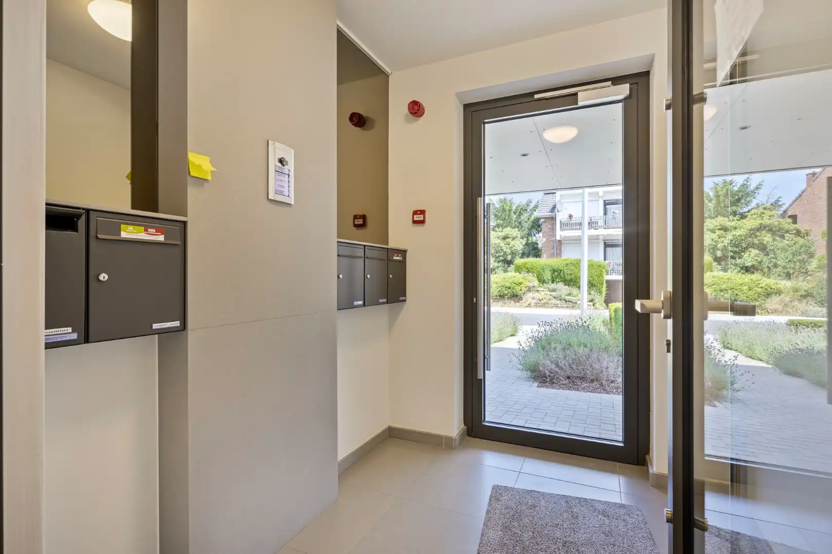 Standaard appartement met terras, lift en garage in het centrum van Tongeren - 2 slaapkamers, bouwjaar 2023, EPC-waarde 72.00, energielabel A, zonnige tuin op h foto 15