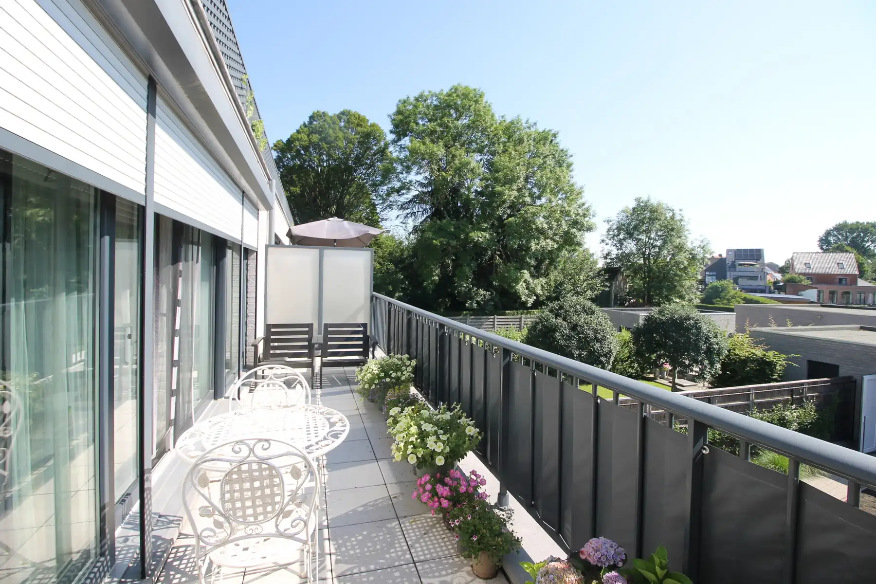 Een appartement op de eerste verdieping - met terras, kelderberging en garage foto 10