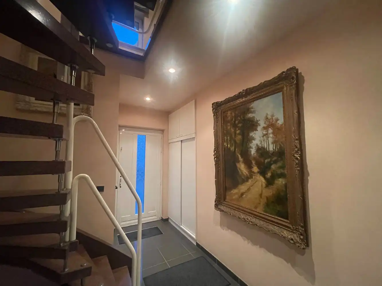 Gunstig gelegen woning met groot terras/tuin + een inpandige én een aparte garage foto 5
