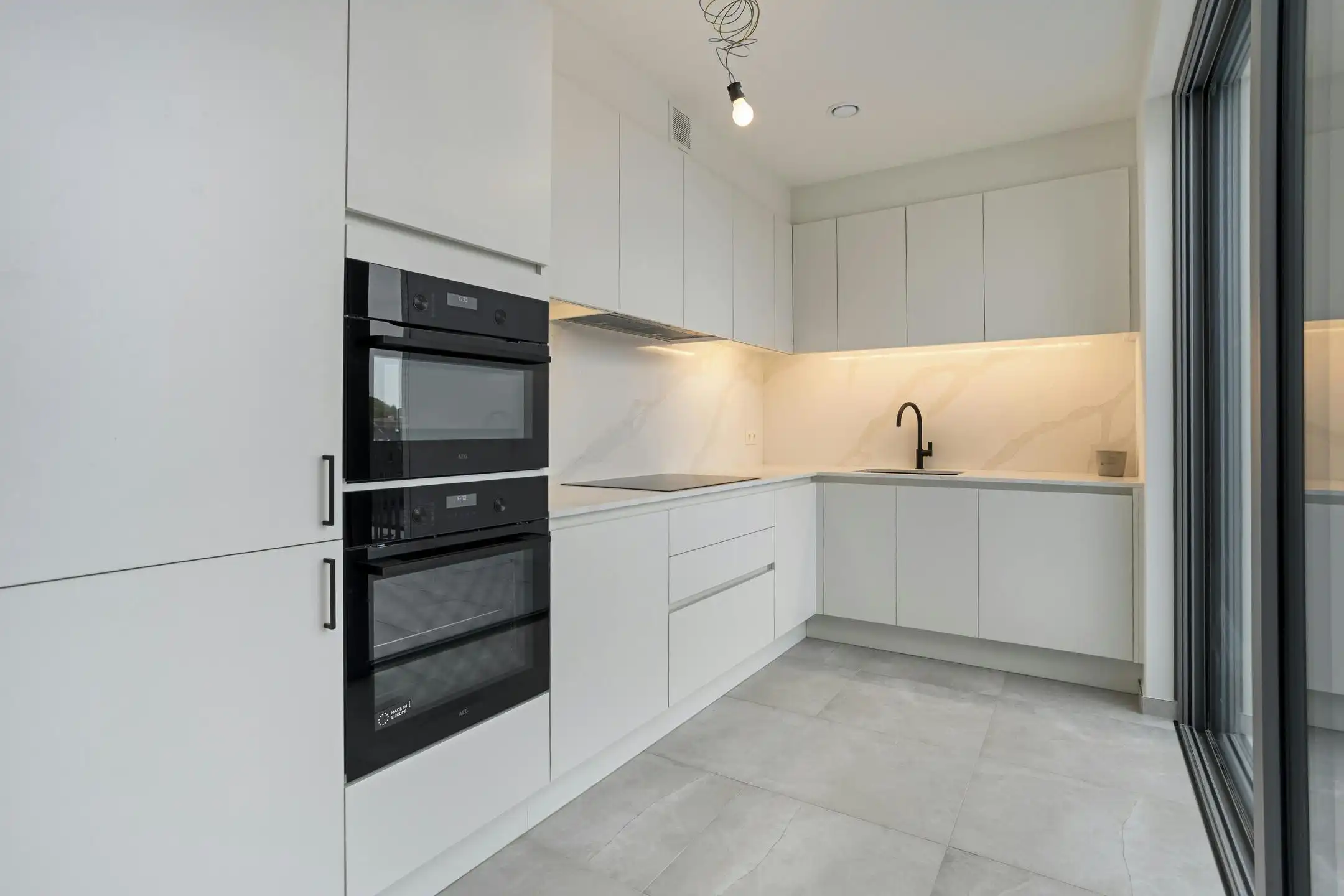 Klassevol appartement met 2 slaapkamers te centrum Brugge foto 7