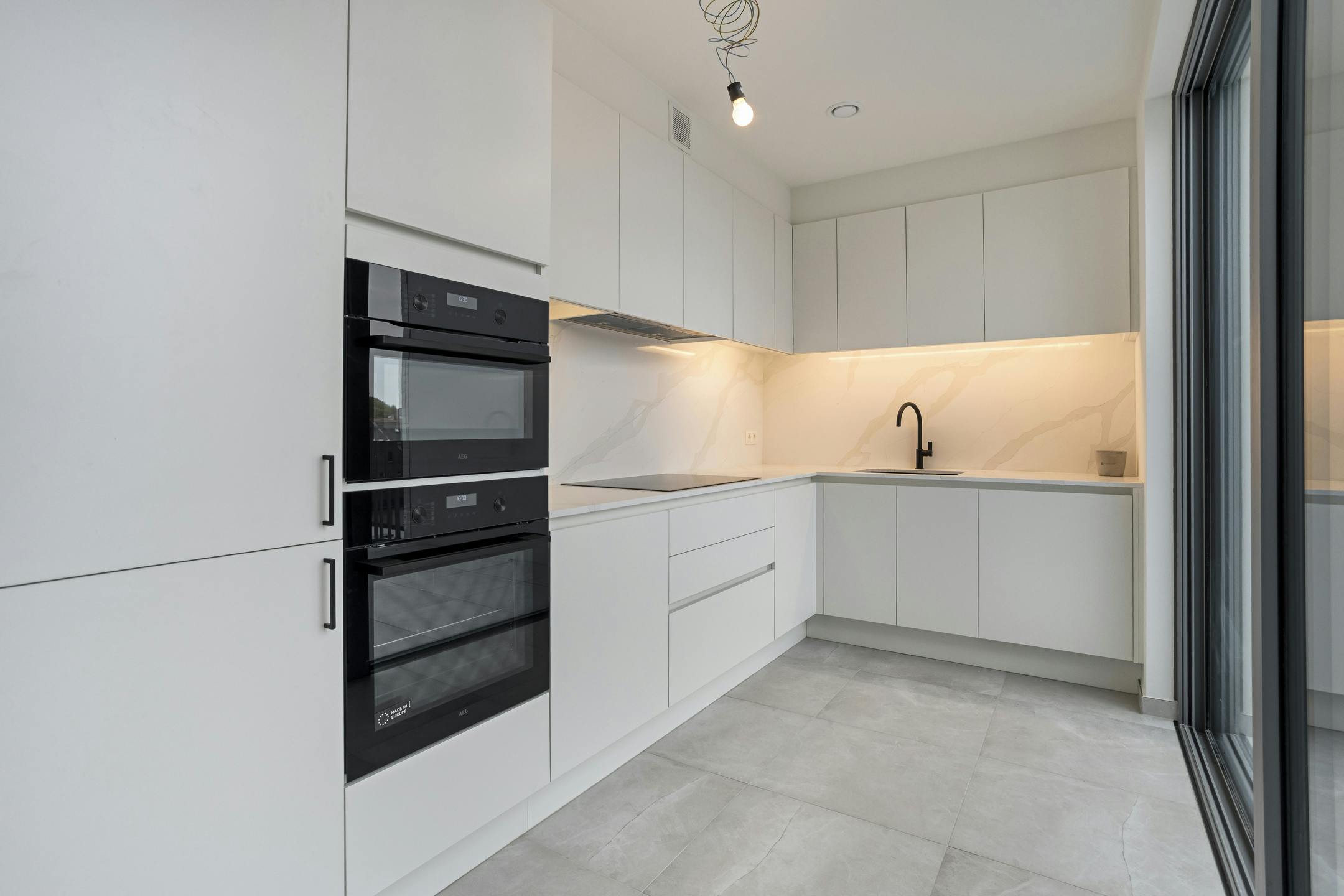 Klassevol appartement met 2 slaapkamers te centrum Brugge foto 7