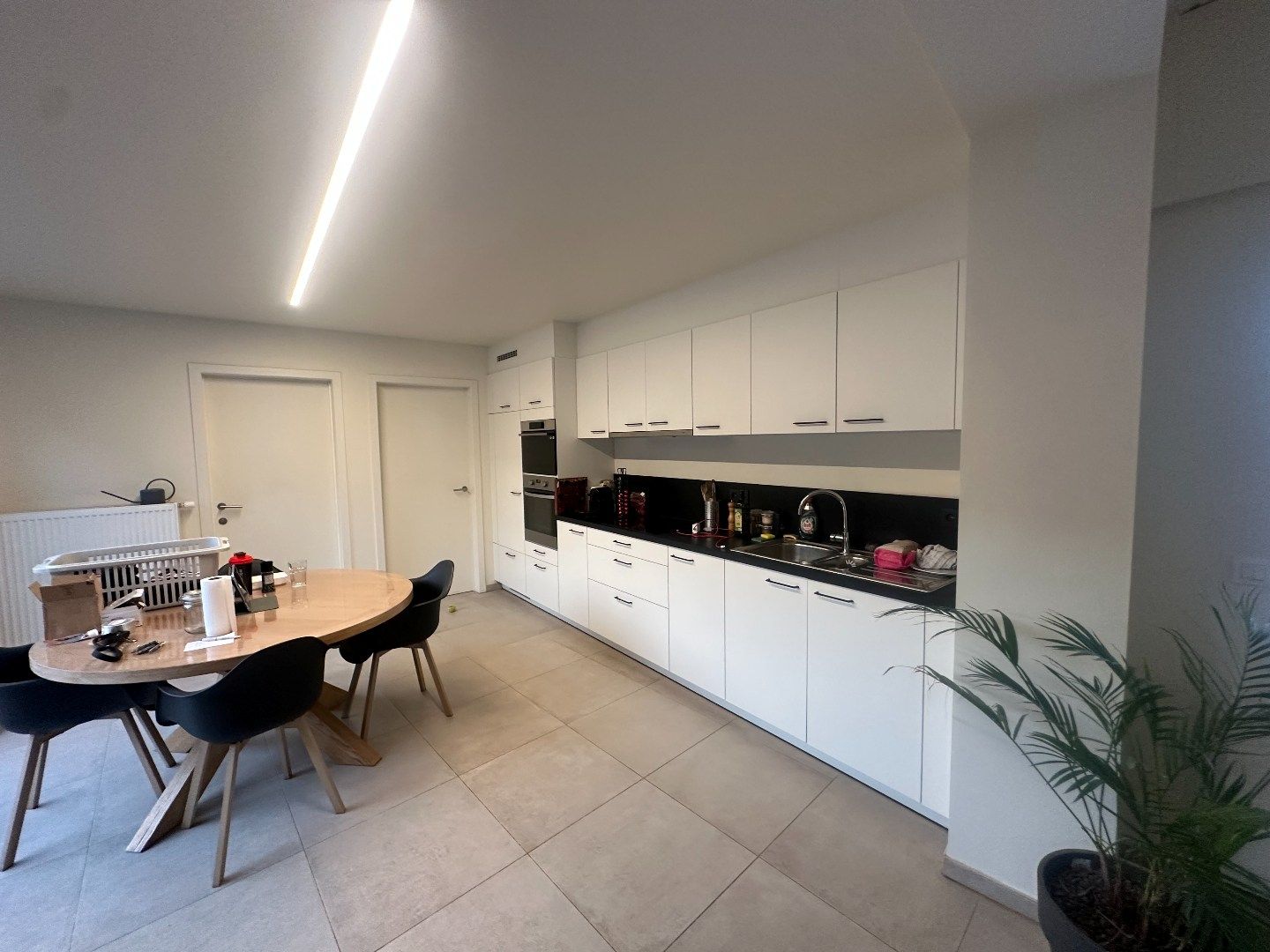 Ruime woning met zonnige tuin in centrum Merkem foto 3