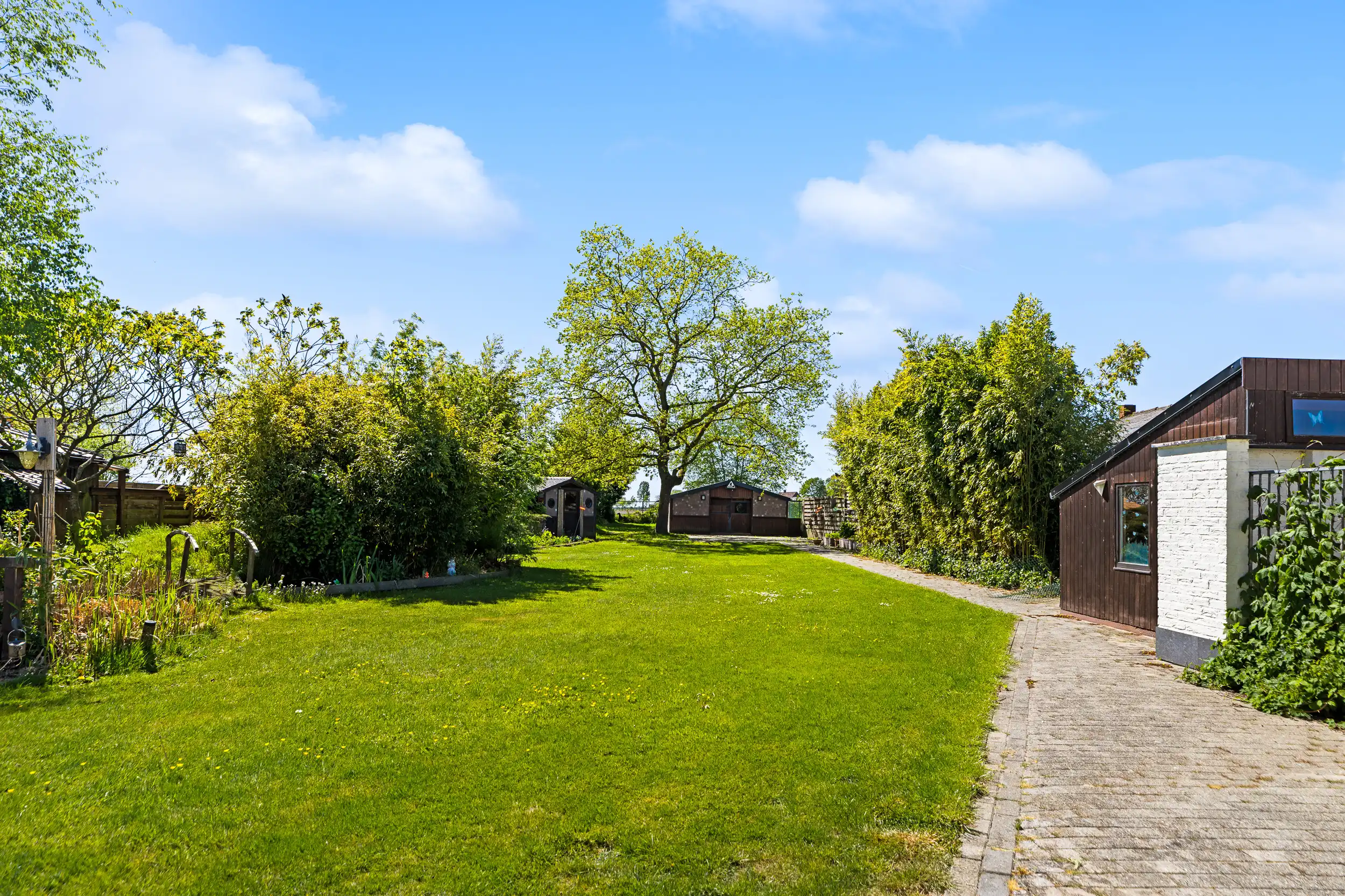 Charmante villa met ruimte op 2.345 m² perceel foto 15