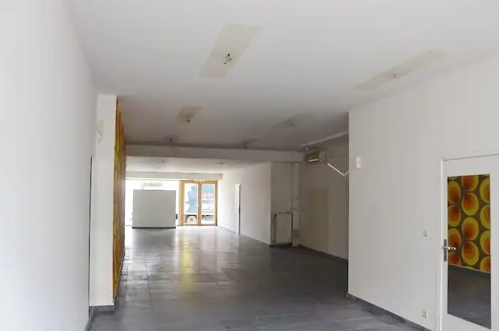 Modern commercieel gelijkvloers op toplocatie in Turnhout foto 4