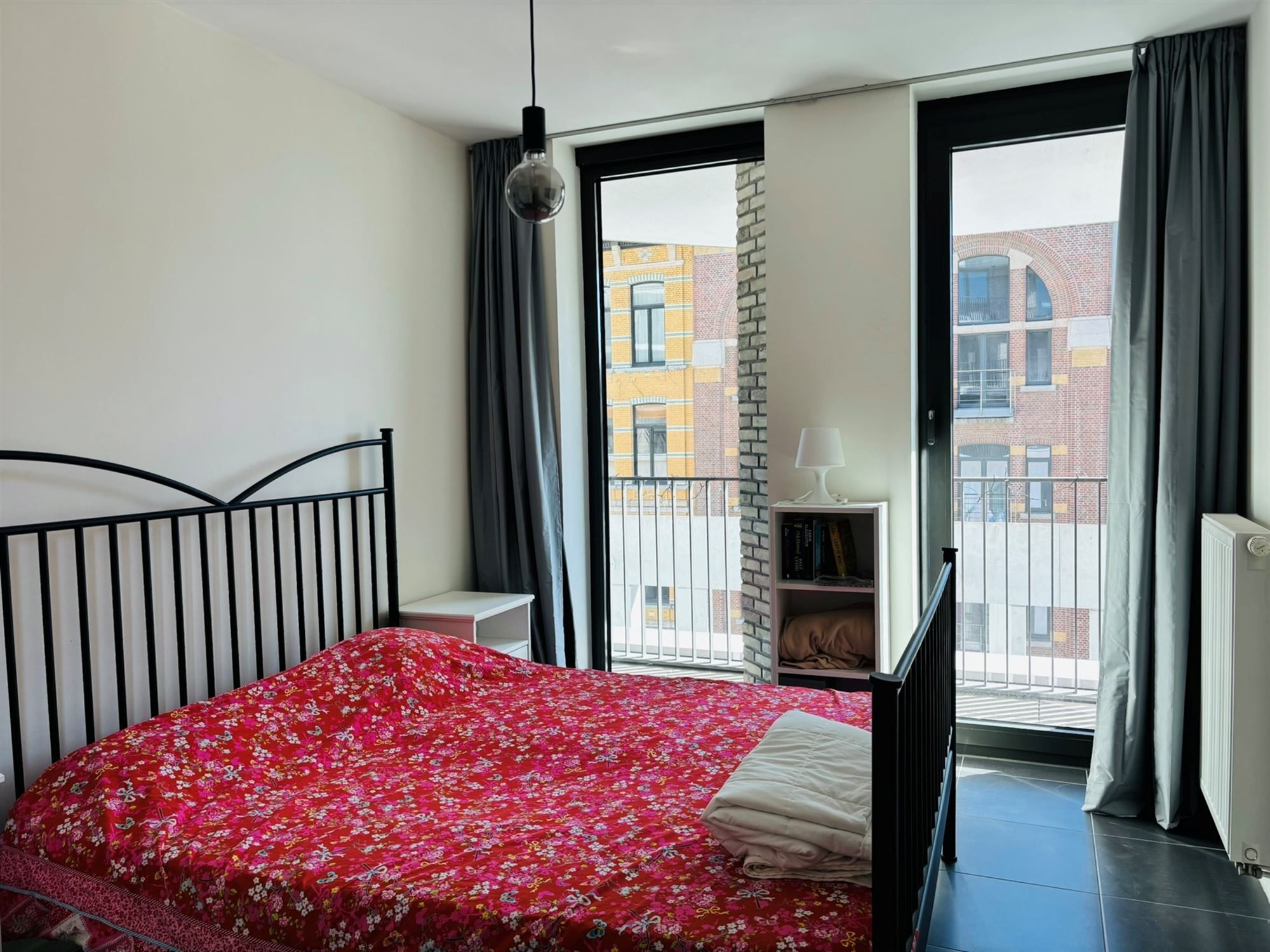 Modern tweeslaapkamerappartement op het bruisende Eilandje foto 7